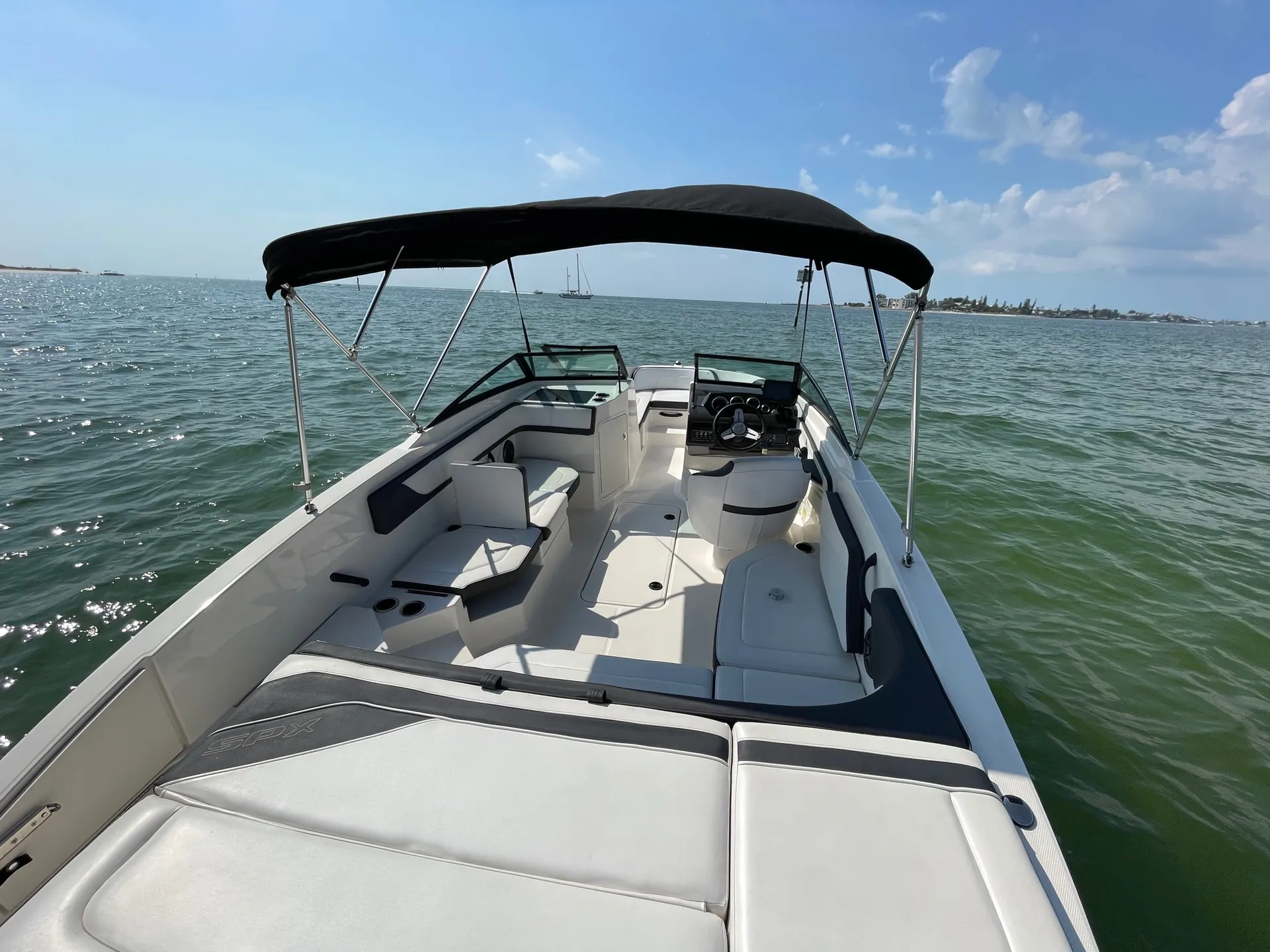 Sea Ray Boats 21 SPX w/200XL Verado  in Bay Pines, FL — photo 8