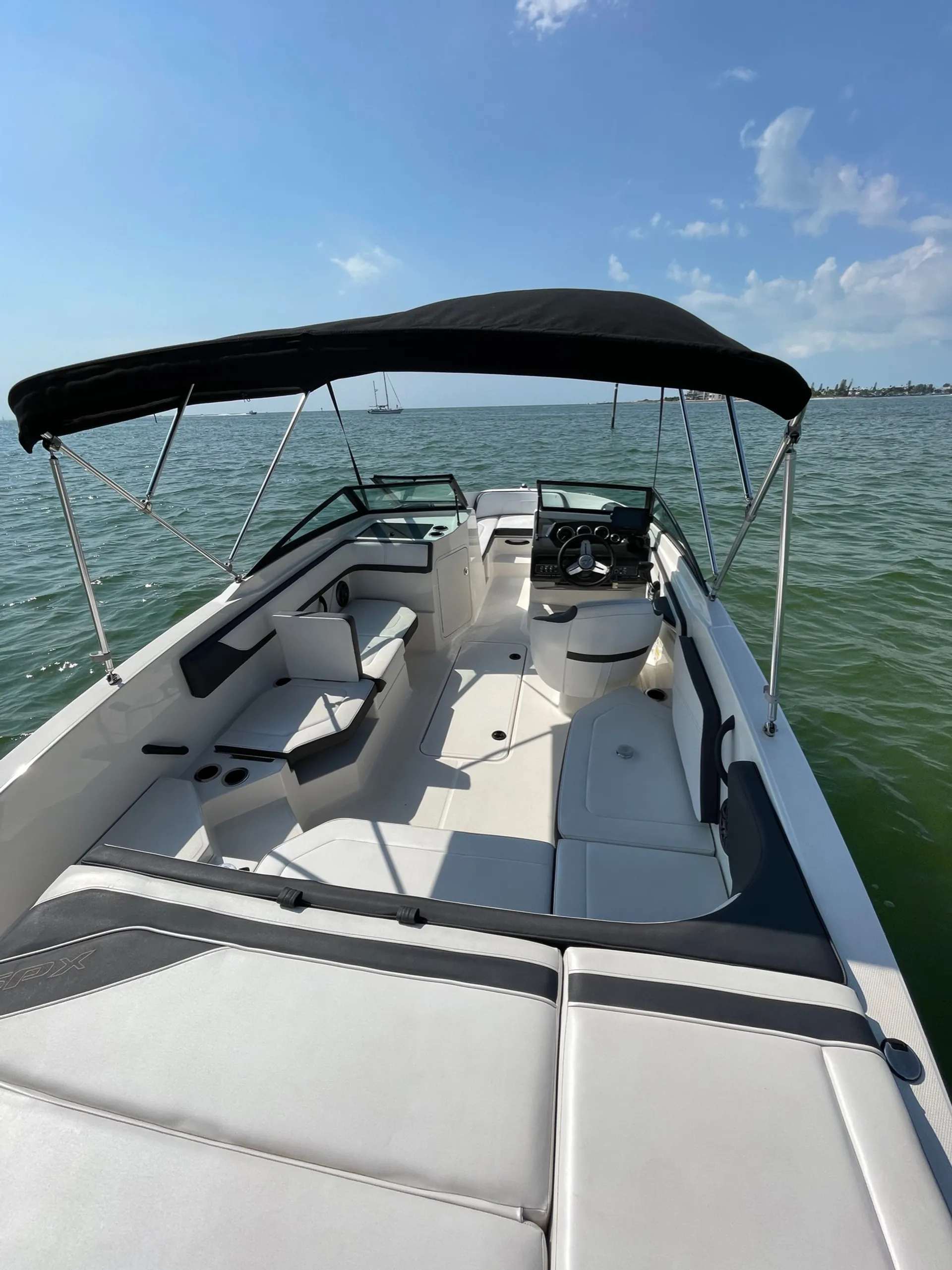 Sea Ray Boats 21 SPX w/200XL Verado  in Bay Pines, FL — photo 6