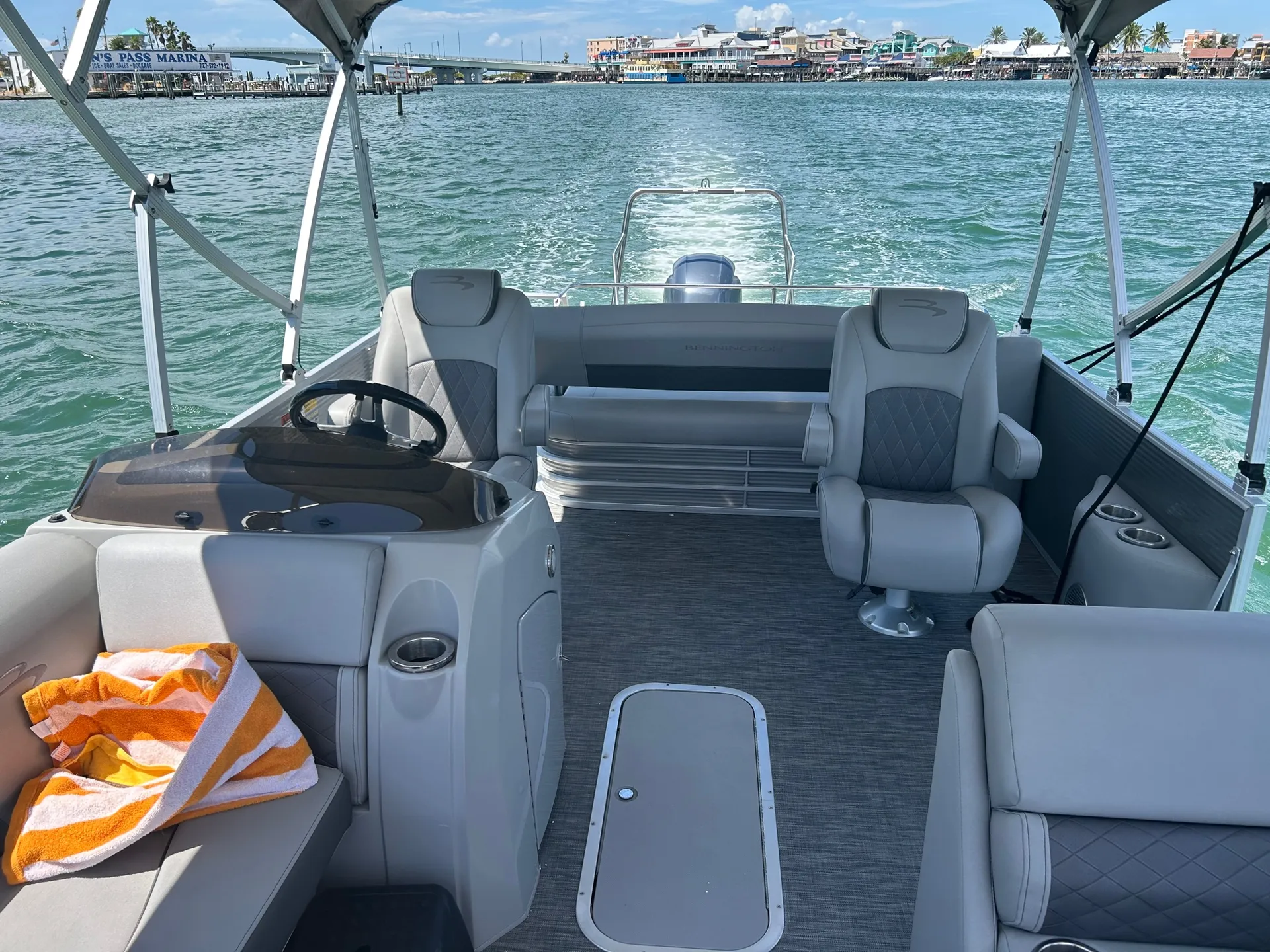 BENNINGTON MARINE L SERIES TRITOON in Madeira Beach, FL — photo 4