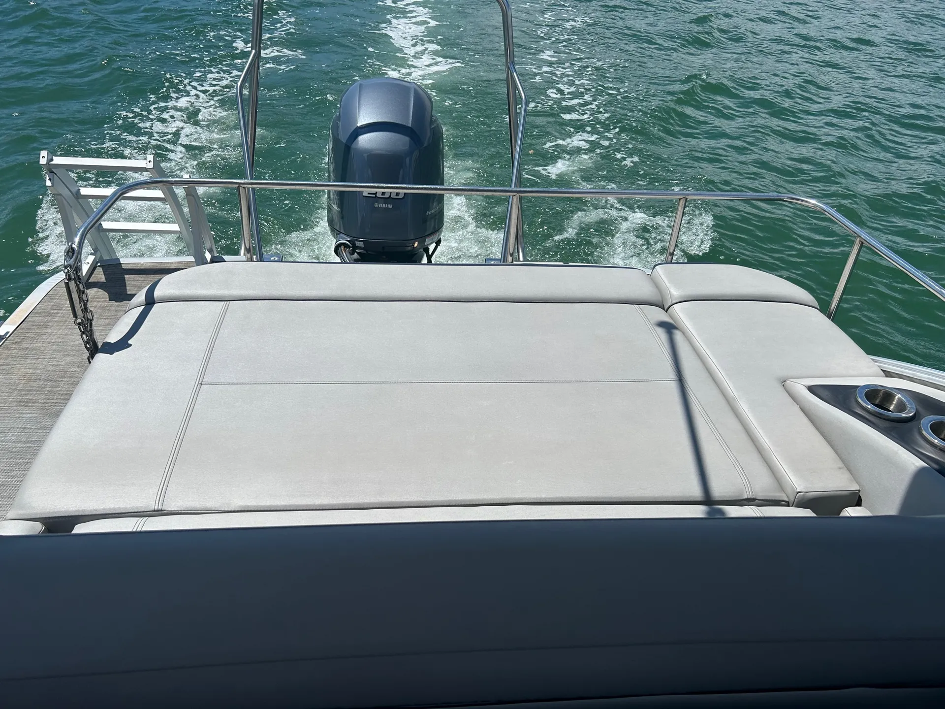 BENNINGTON MARINE L SERIES TRITOON in Madeira Beach, FL — photo 5