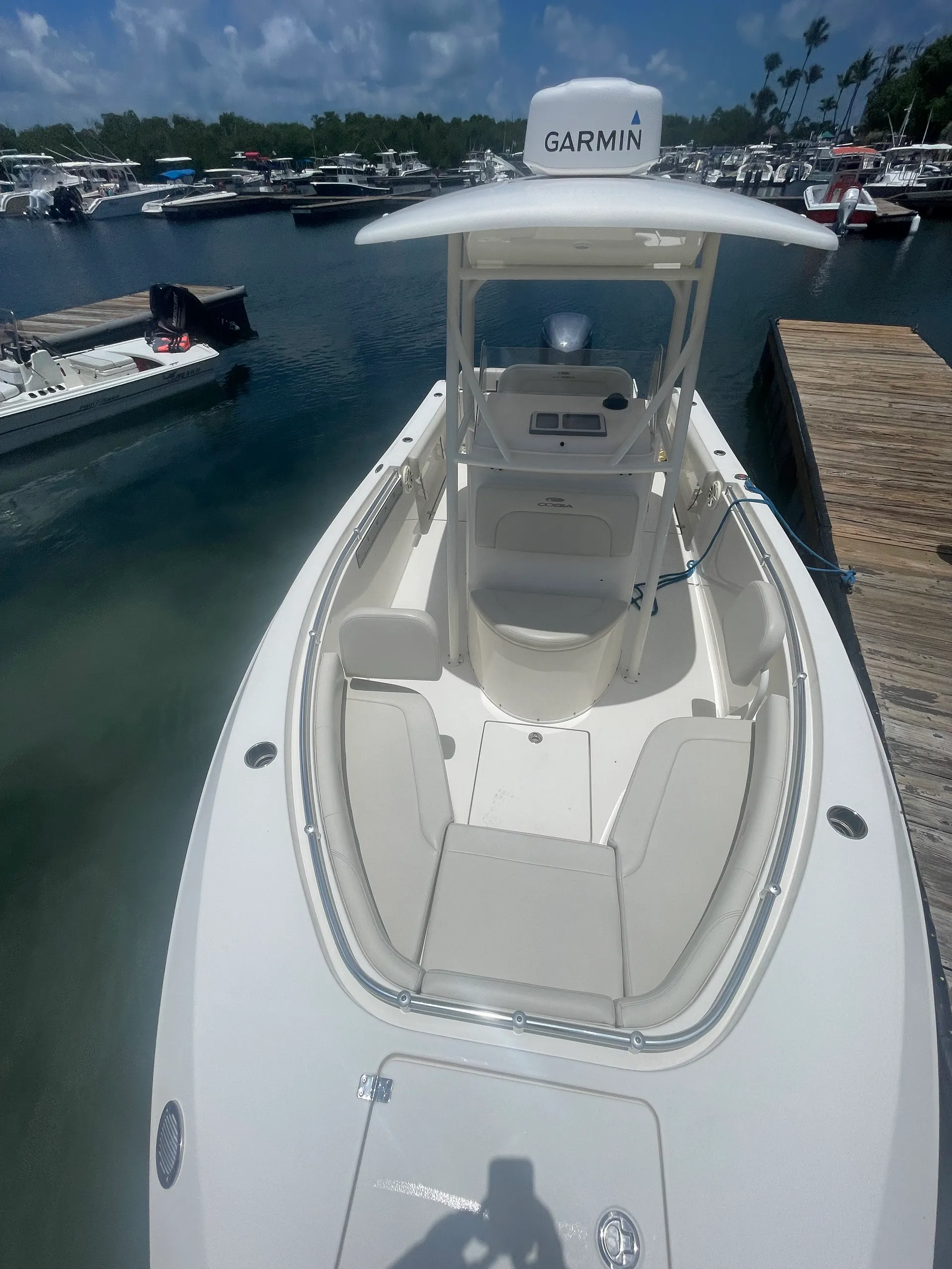 Cobia 237 6-8 passenger