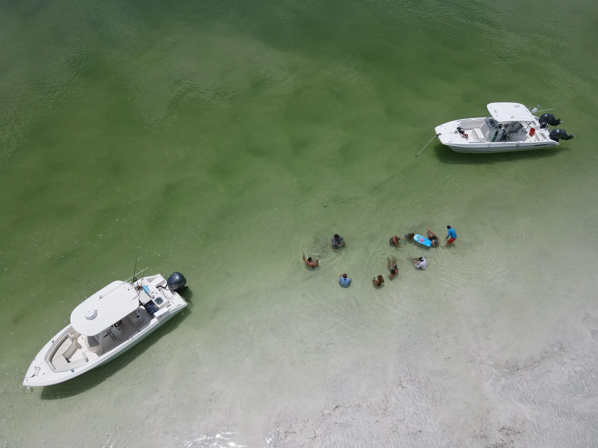 Cobia 237 6-8 passenger