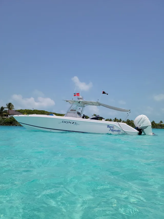 Rent a Donzi Marine motor yacht in Palmetto, FL near me