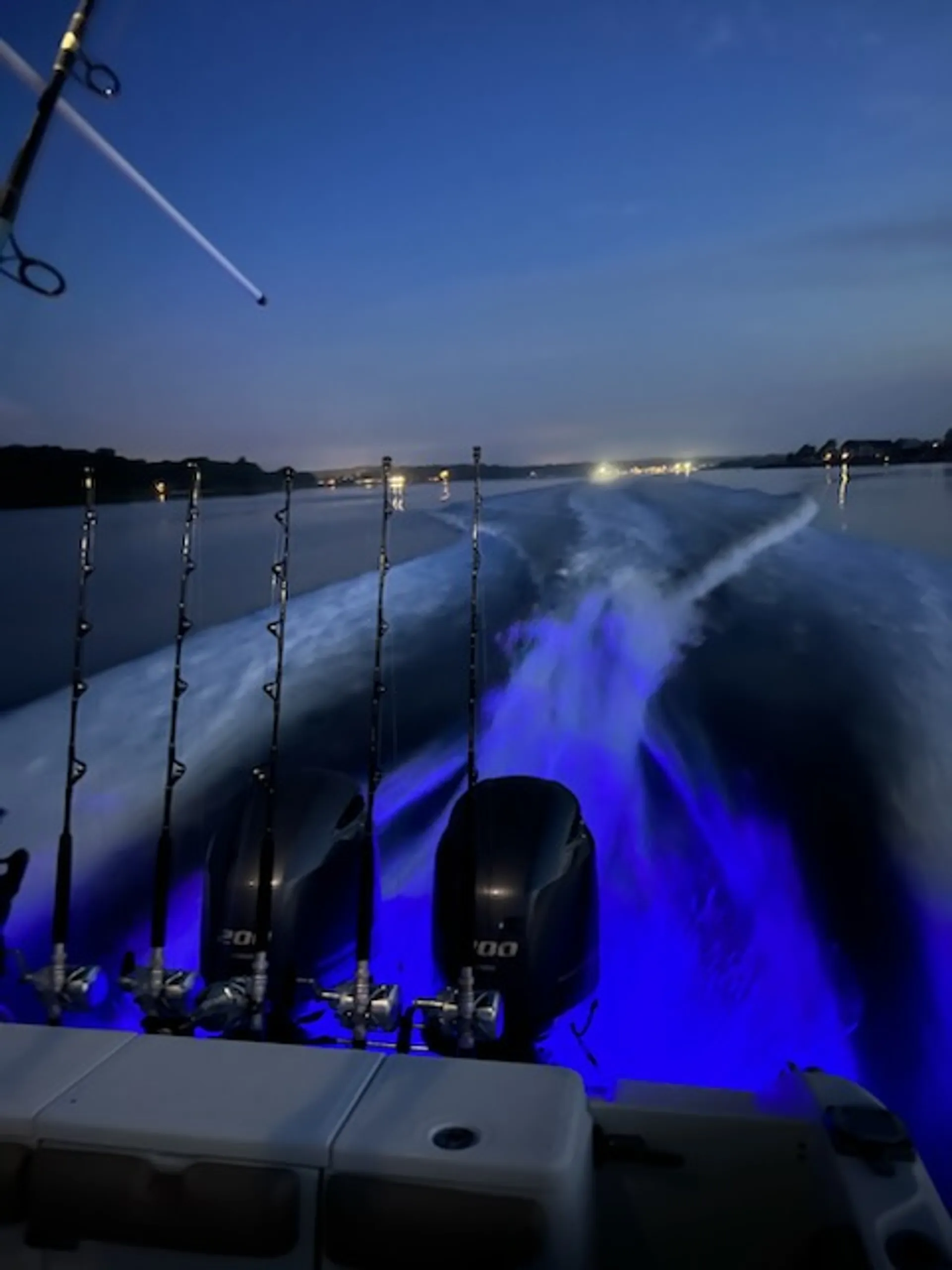 Center Console 261 Billistic - Relax, sandbar, tube, fish, ash spread 