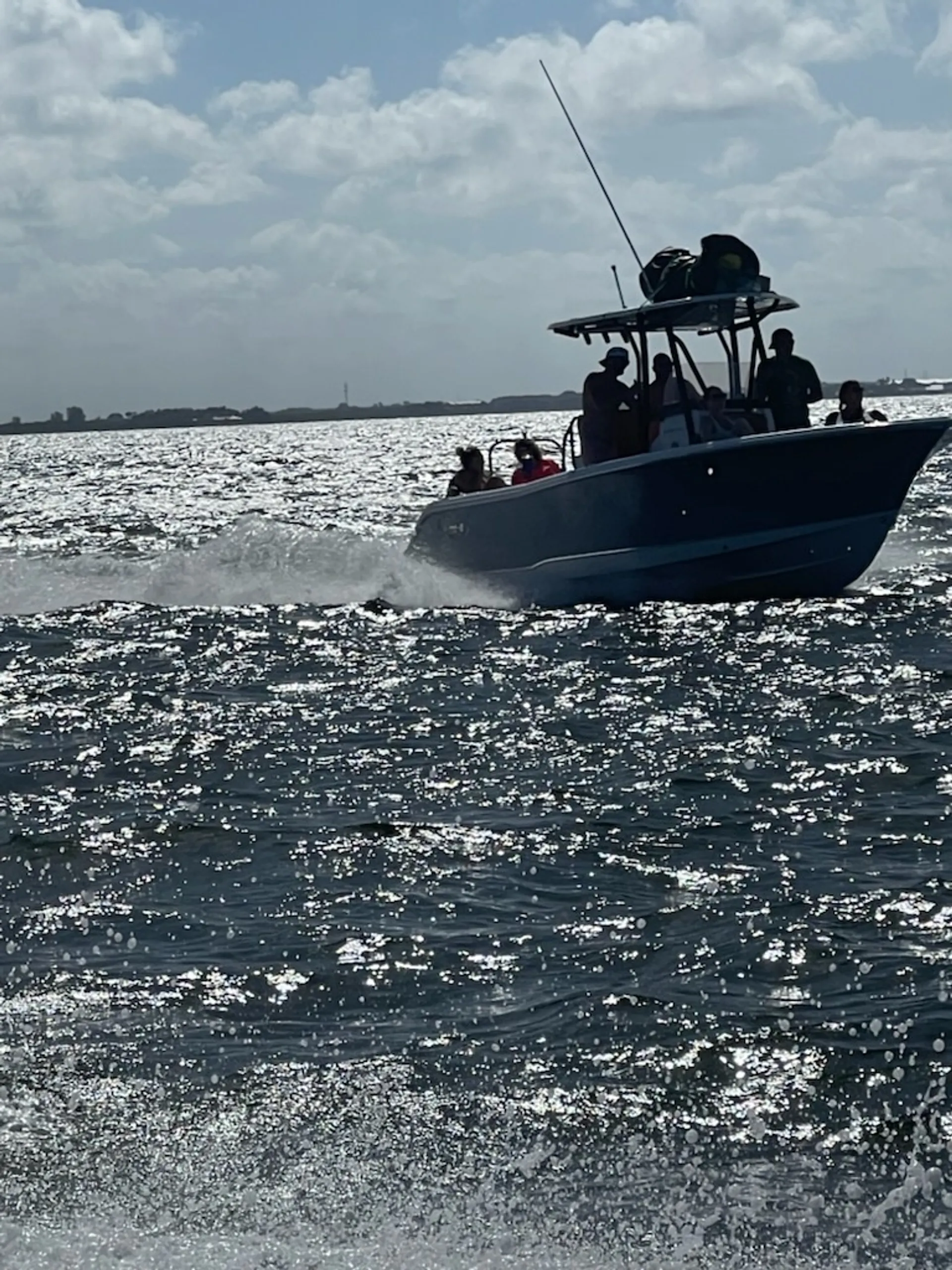 Delivery Available-2021 SEA HUNT ULTRA 234  Amazing Boat & Family Fun!