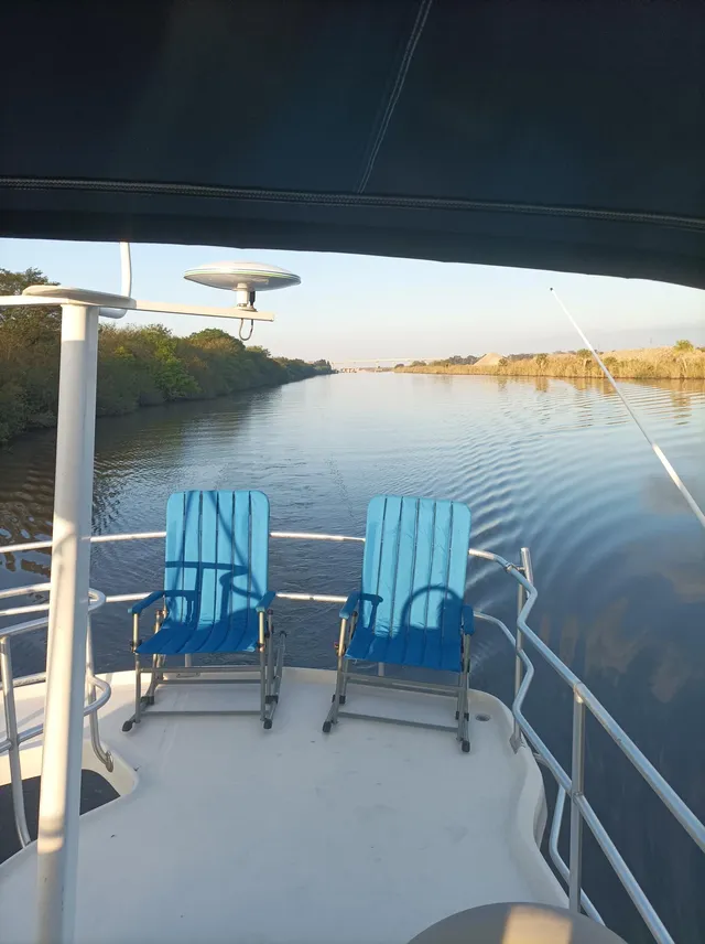 Rent a Mainship trawler in Fernandina Beach, FL near me