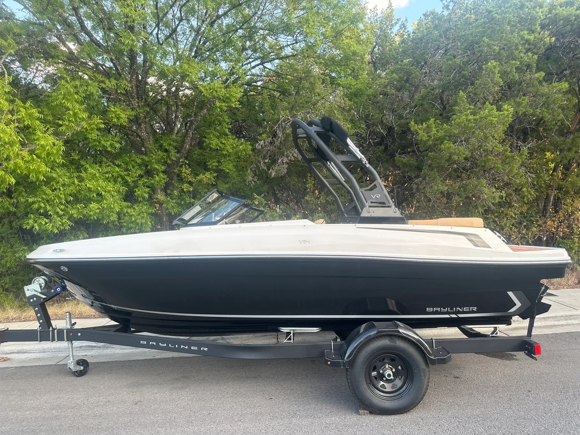 Delivery Available - Fish 'n Fun on 18' Bayliner in Austin Texas!