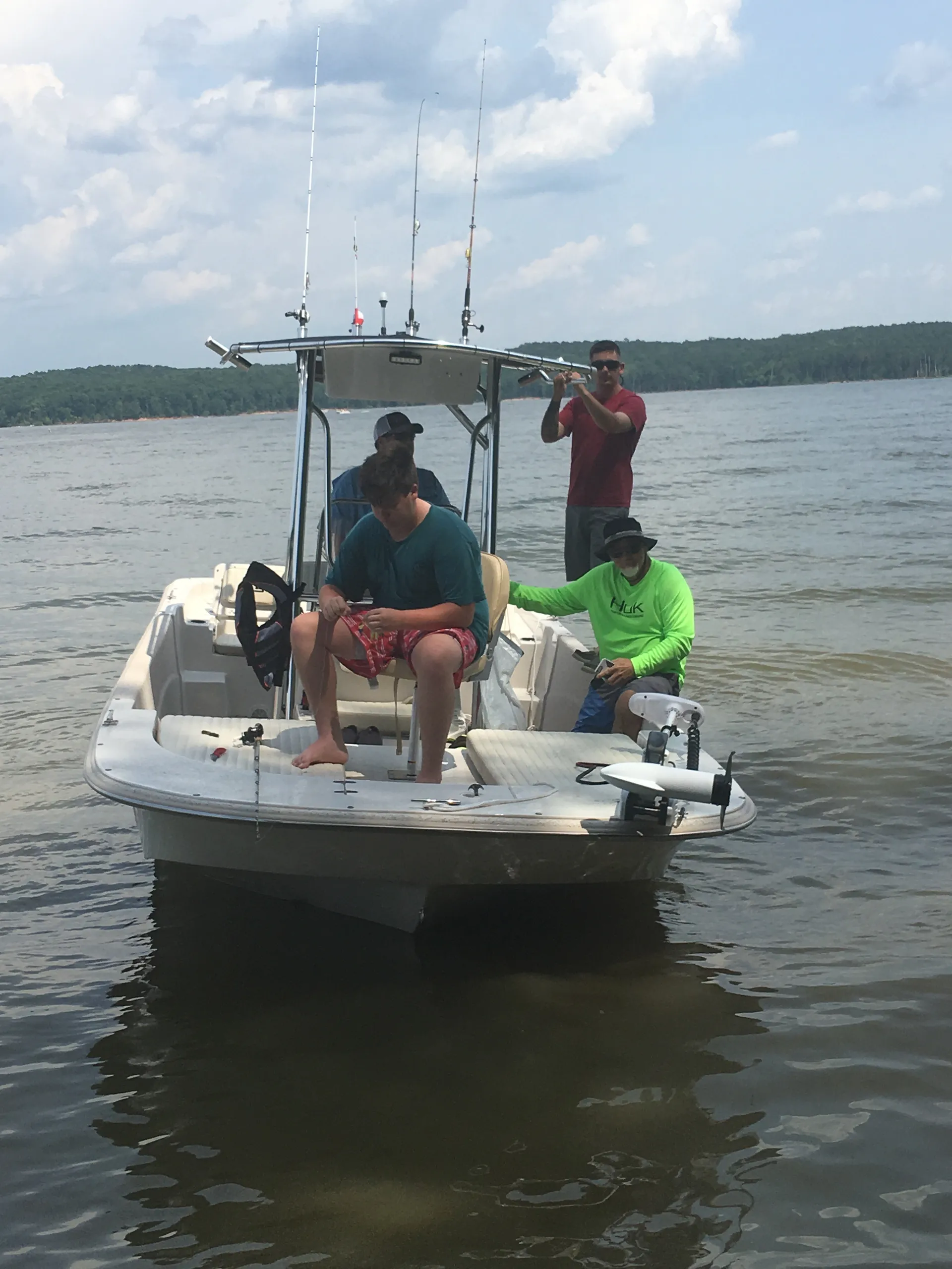 CAROLINA SKIFF 218 DLV in Southport, NC — photo 2