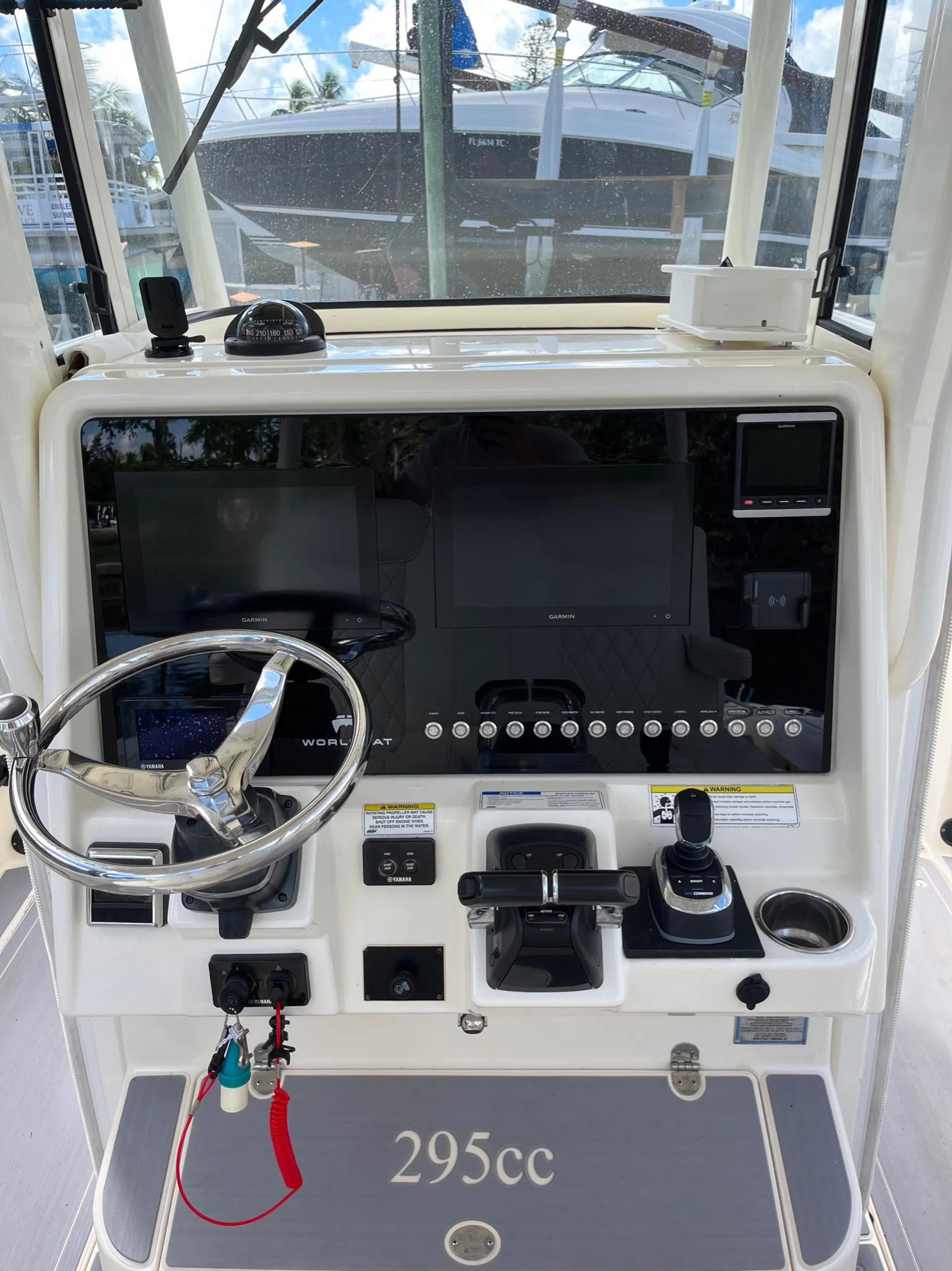 30' Worldcat with a Captain in  Naples, FL!