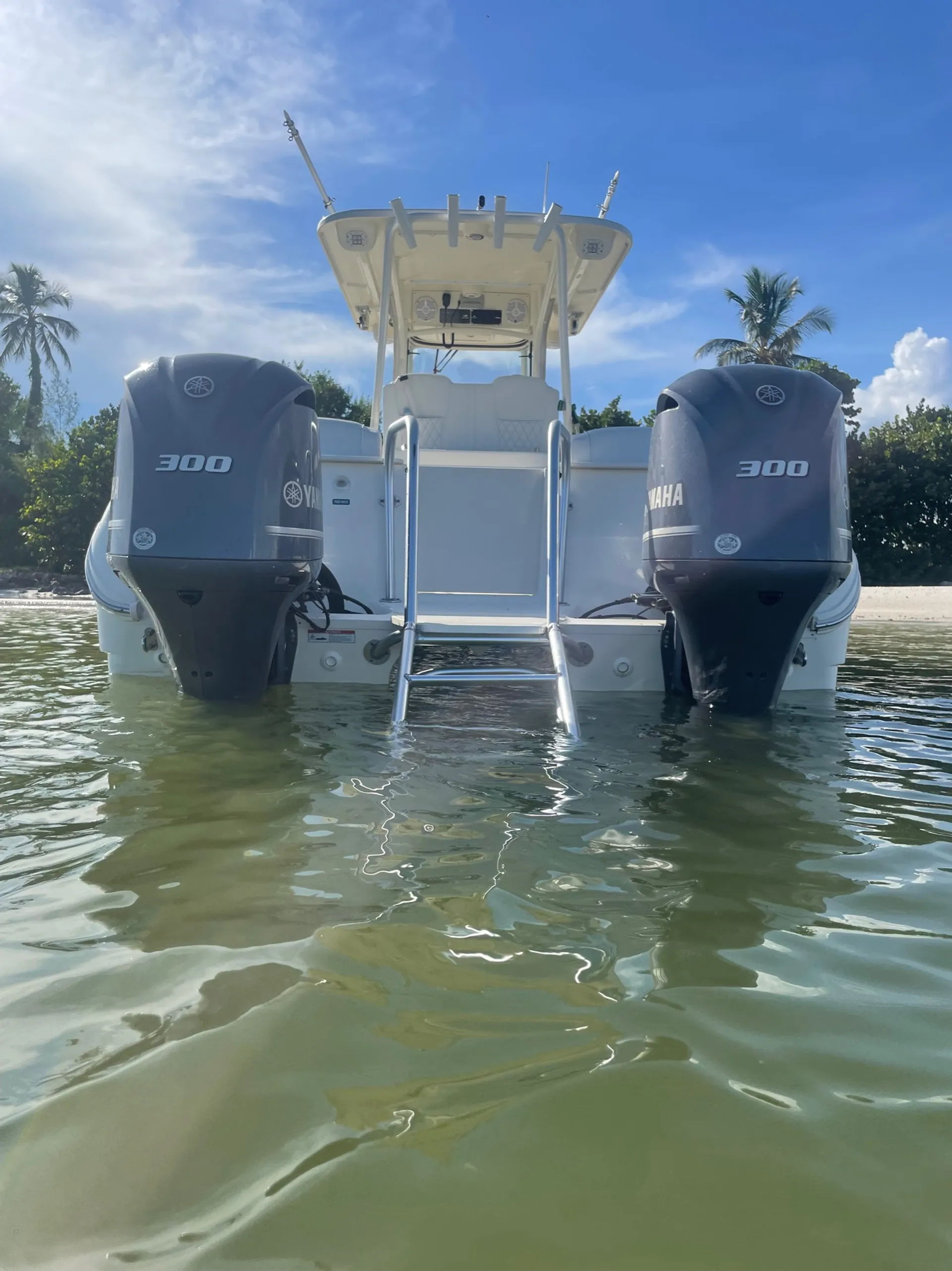 30' Worldcat with a Captain in  Naples, FL!