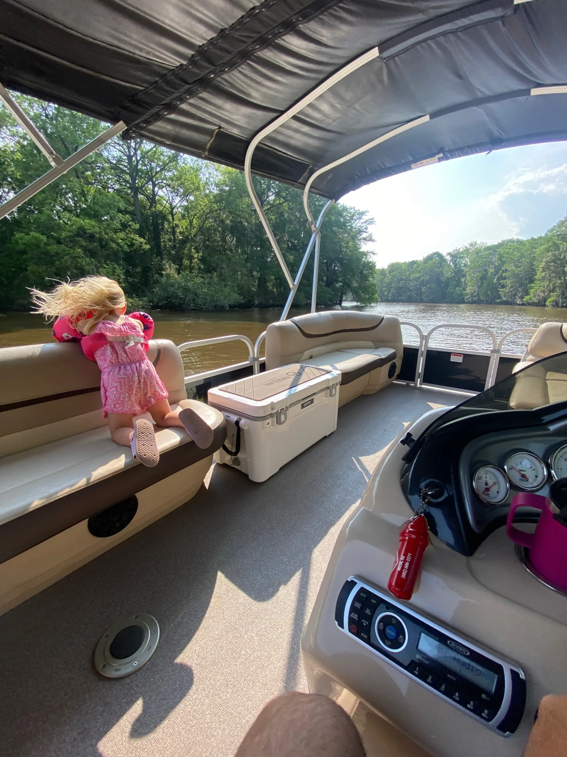 Party Barge 22ft w115hp