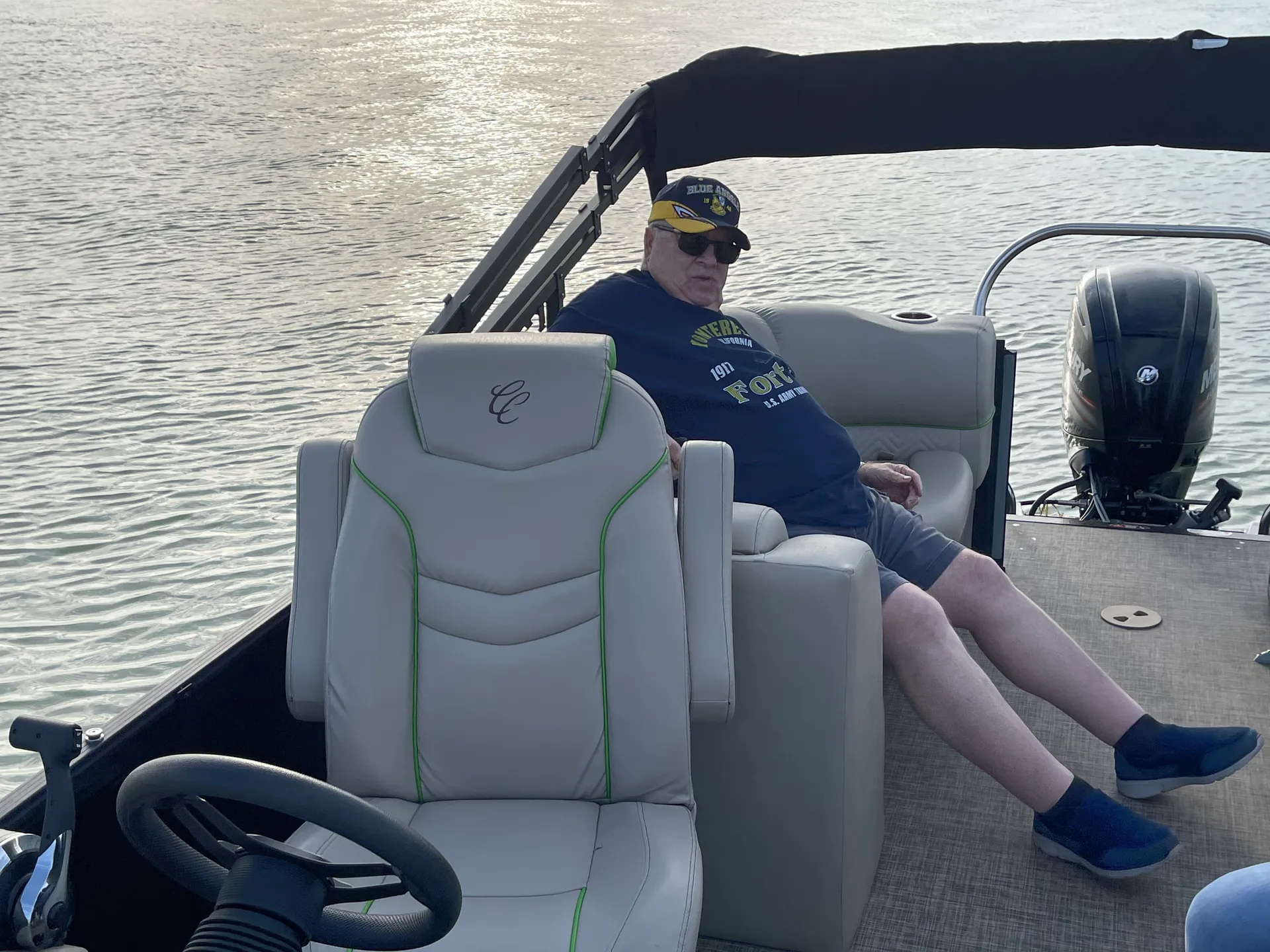 CYPRESS CAY 230 SEABREEZE CS W/115ELPT 4-S in Palmetto, FL — photo 8