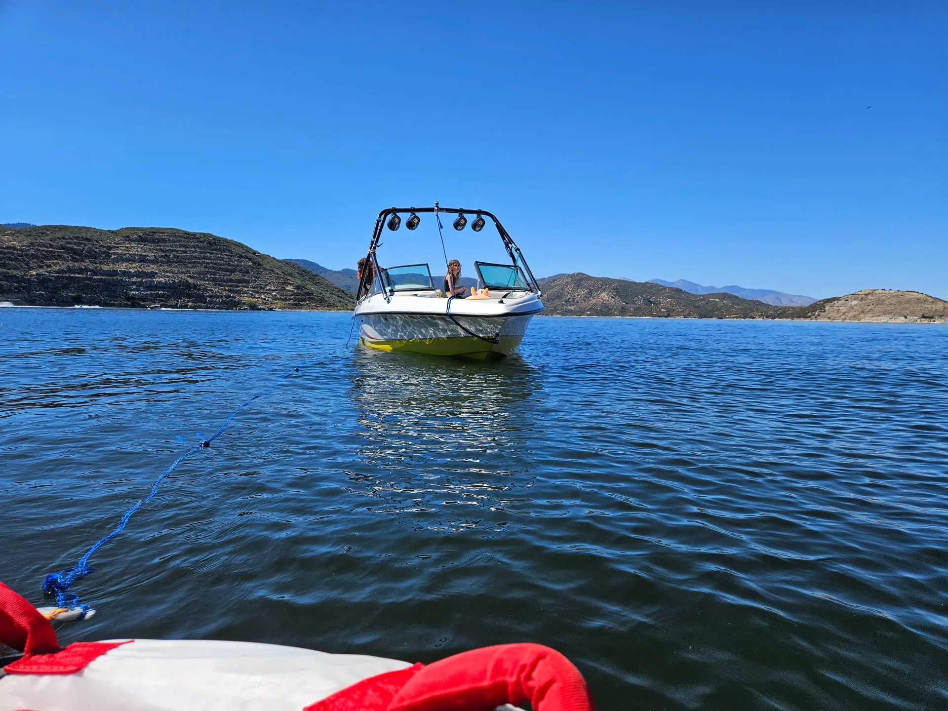 Big Bear. Wakesurf, Wakeboard, Tube.