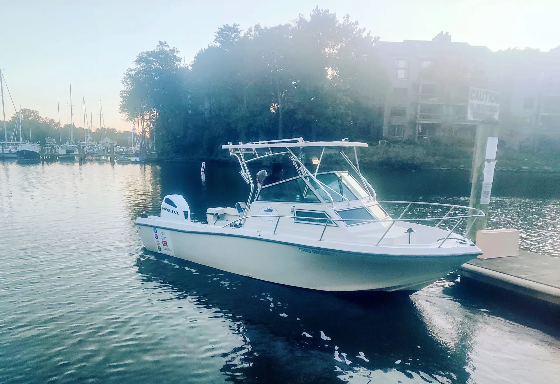 Stratos walkaround fishing boat