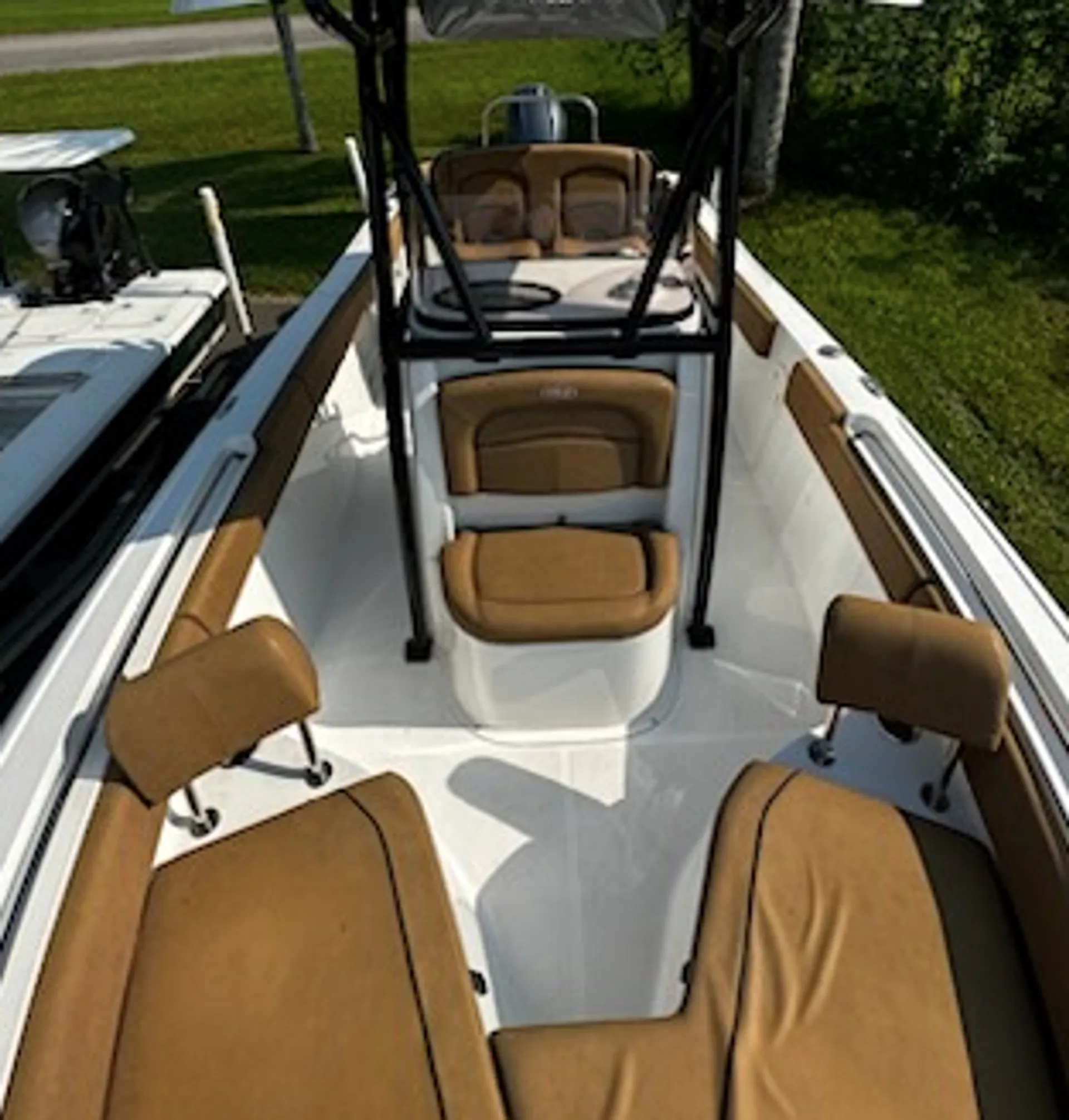 Delivery Available-2021 SEA HUNT ULTRA 234  Amazing Boat & Family Fun!