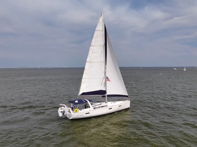 Rent a Beneteau sloop in Annapolis, MD near me