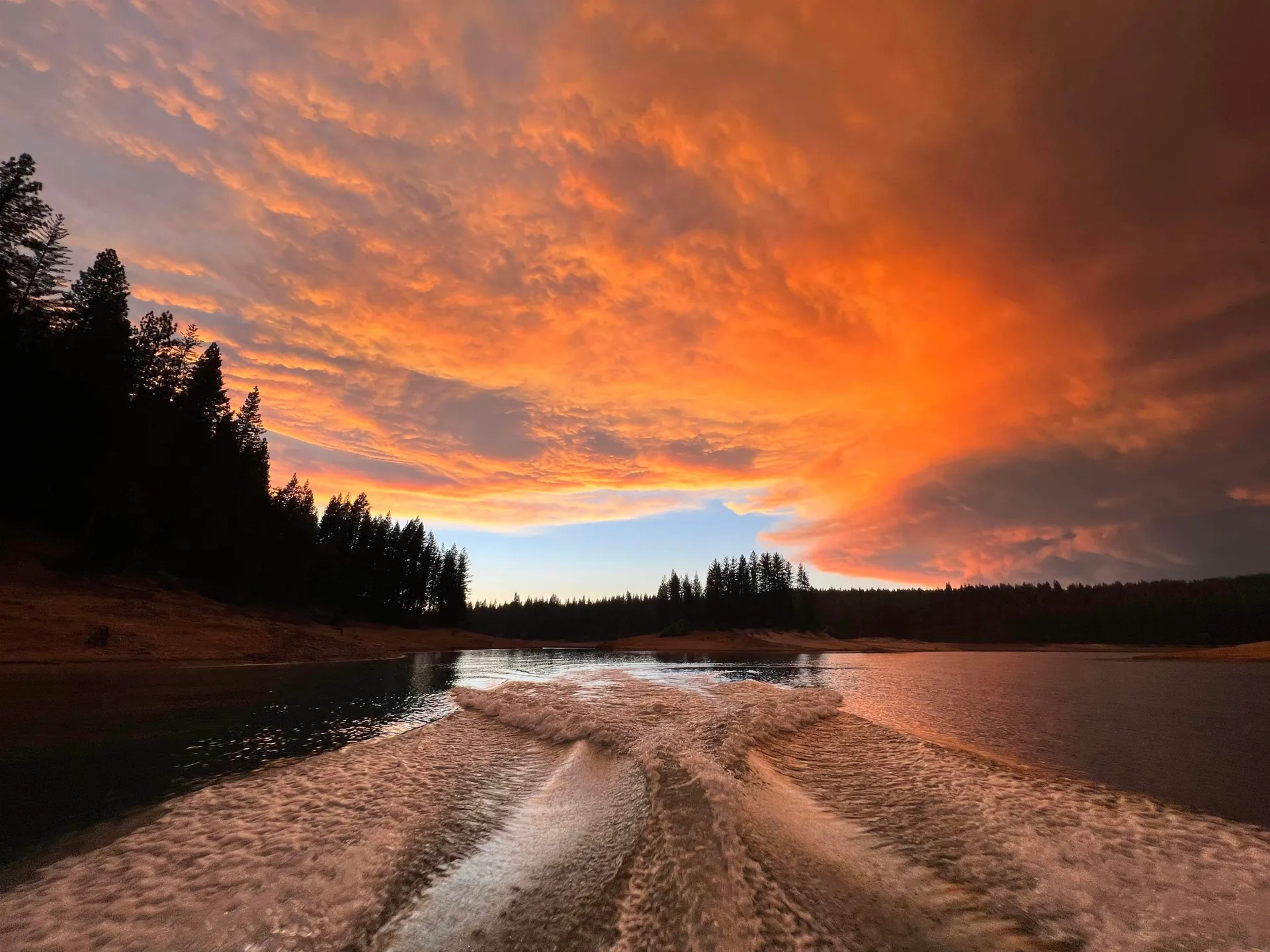 22 foot Wakeboard &amp; Party Boat