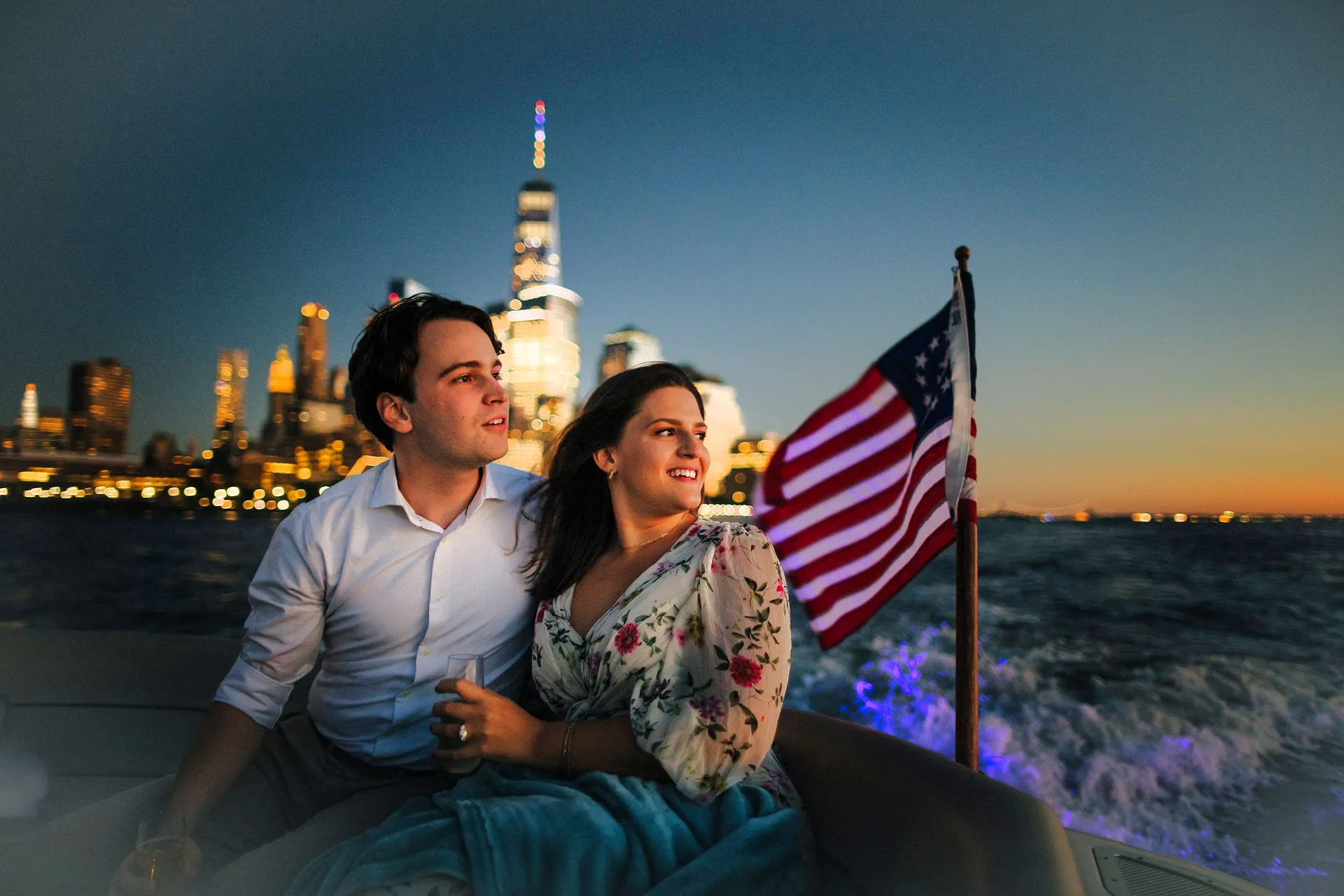 Luxury Yacht Manhattan Chelsea Piers: Captain, Champagne, Catering