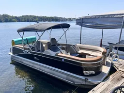 Price Reduced! - New 12 Passenger comfy Tritoon mins from downtown  boat photo