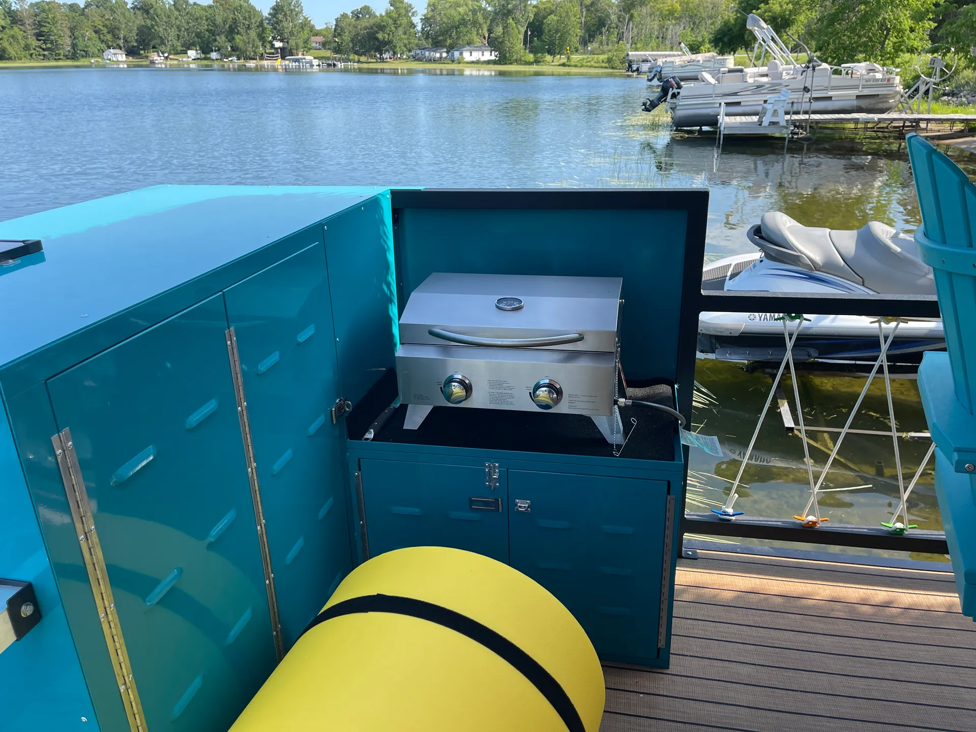 TikiToons Party Pontoon Ideal for larger groups