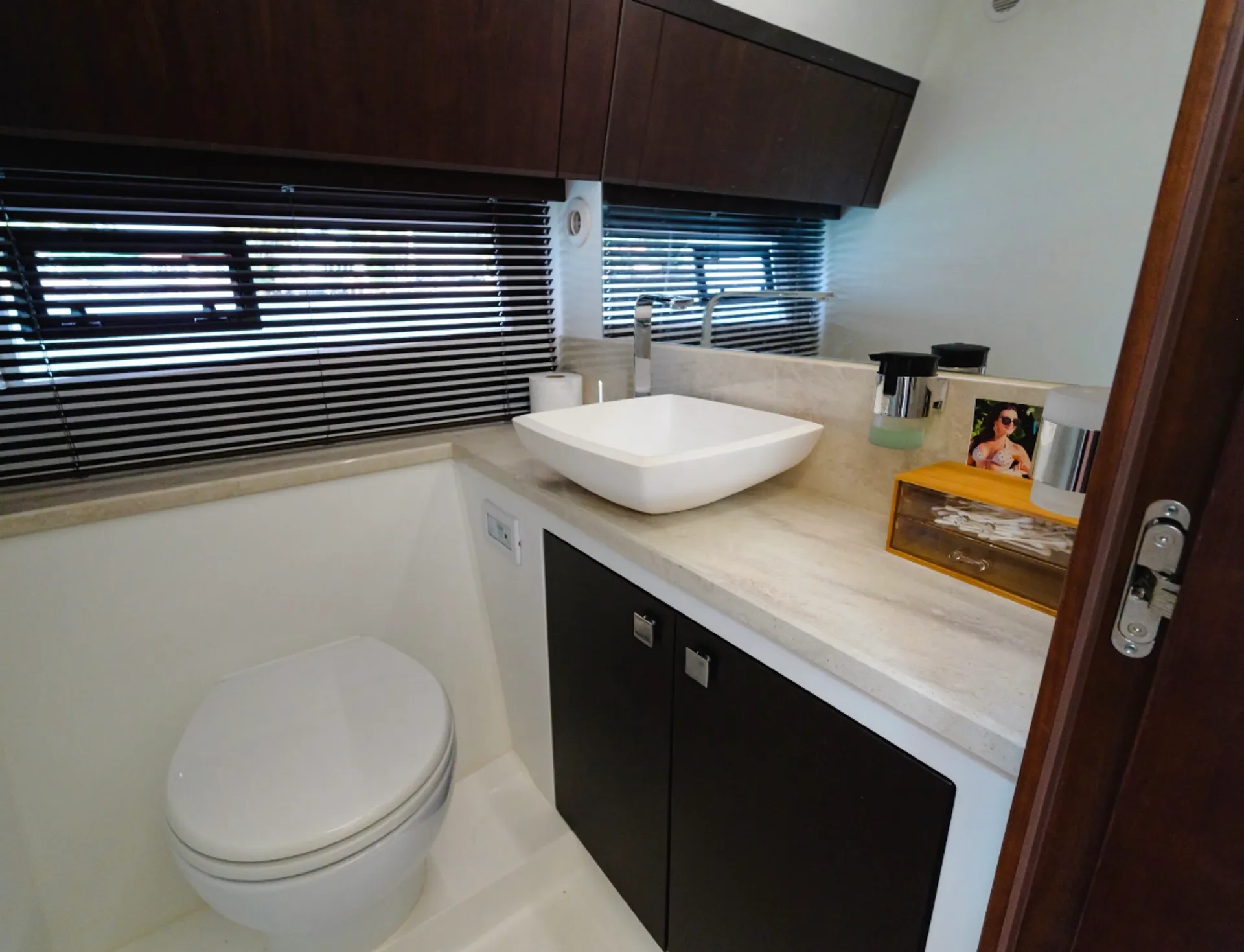 Galeon 45ft Luxury Party Yacht – Miami