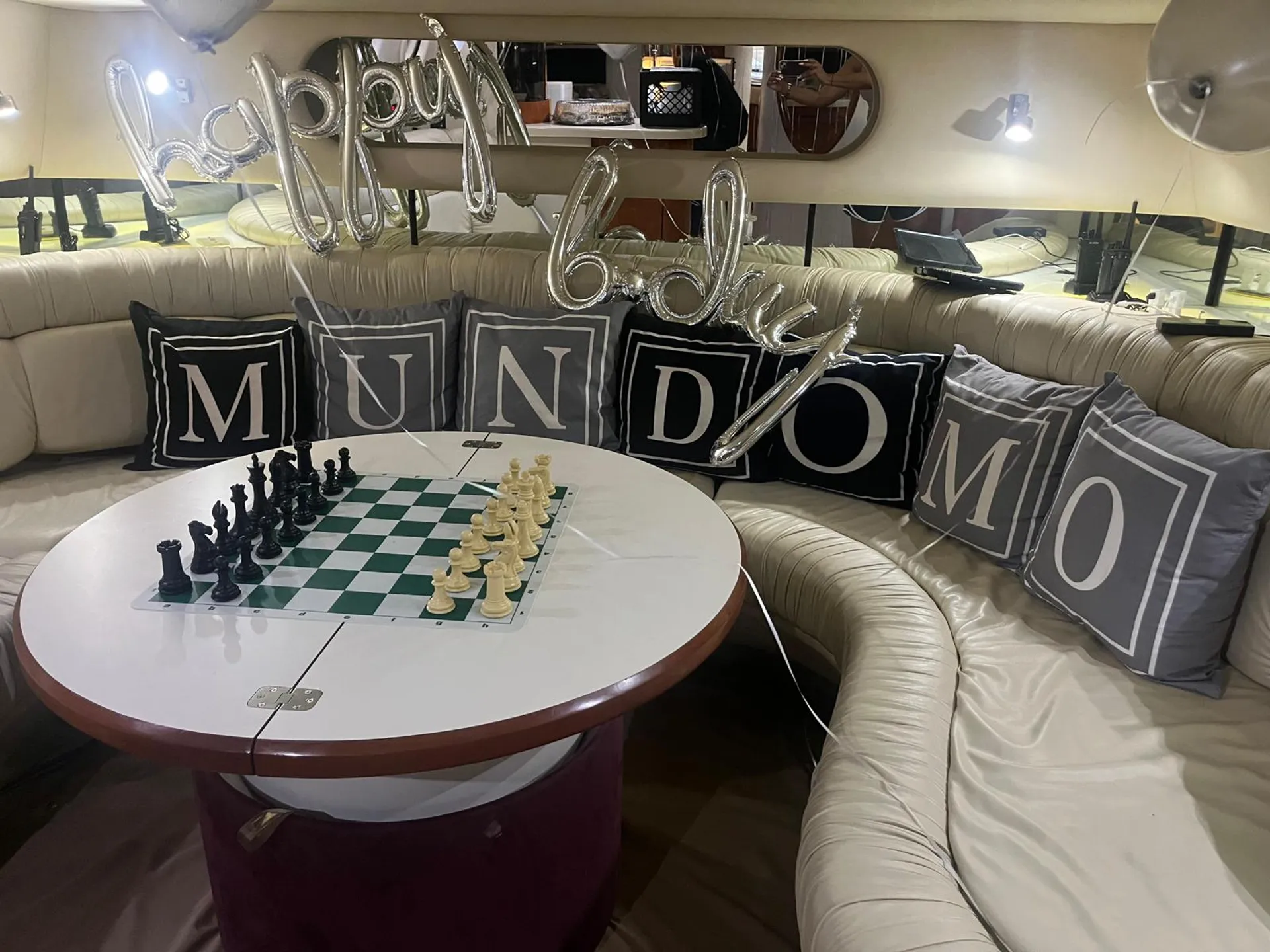 Sea Ray Boats 500 Sundancer in Miami, FL — photo 6