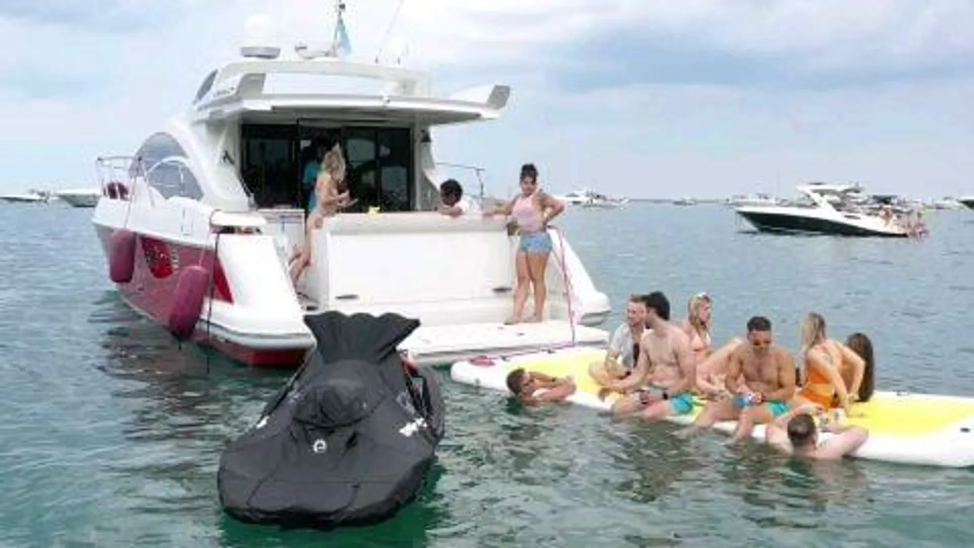 44' Italian Luxury Azimut Premier Party Yacht Plus Jet Ski Available