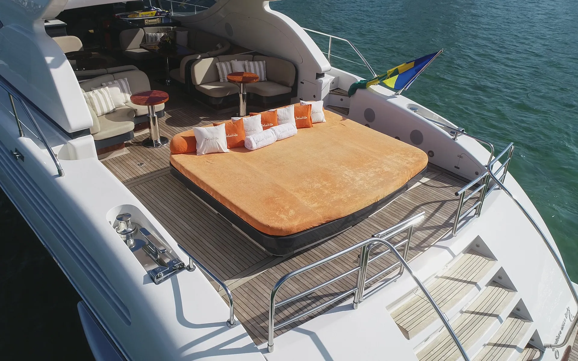 Luxury 90ft Leopard - 13 passengers! 