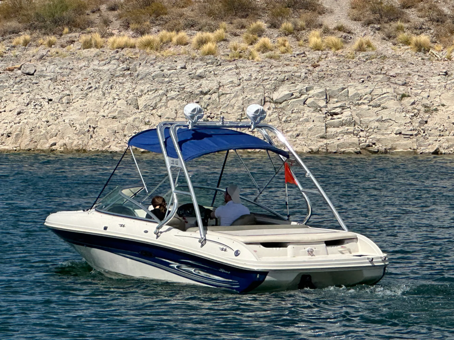 21 Foot Sea Ray 200 Sport