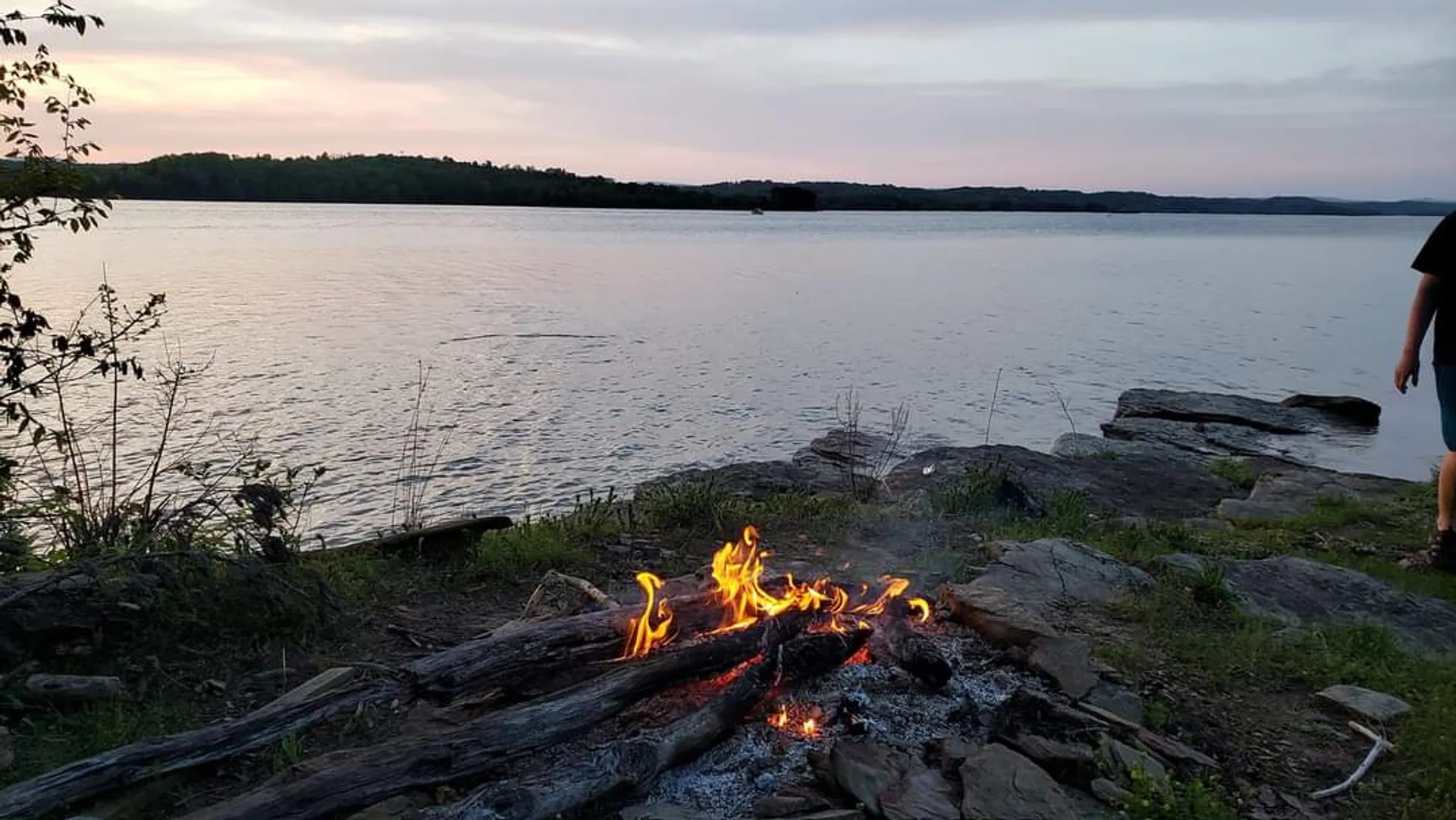 Watts Bar Lake guided Pontoon Boat Rental Island Sunset Excursions