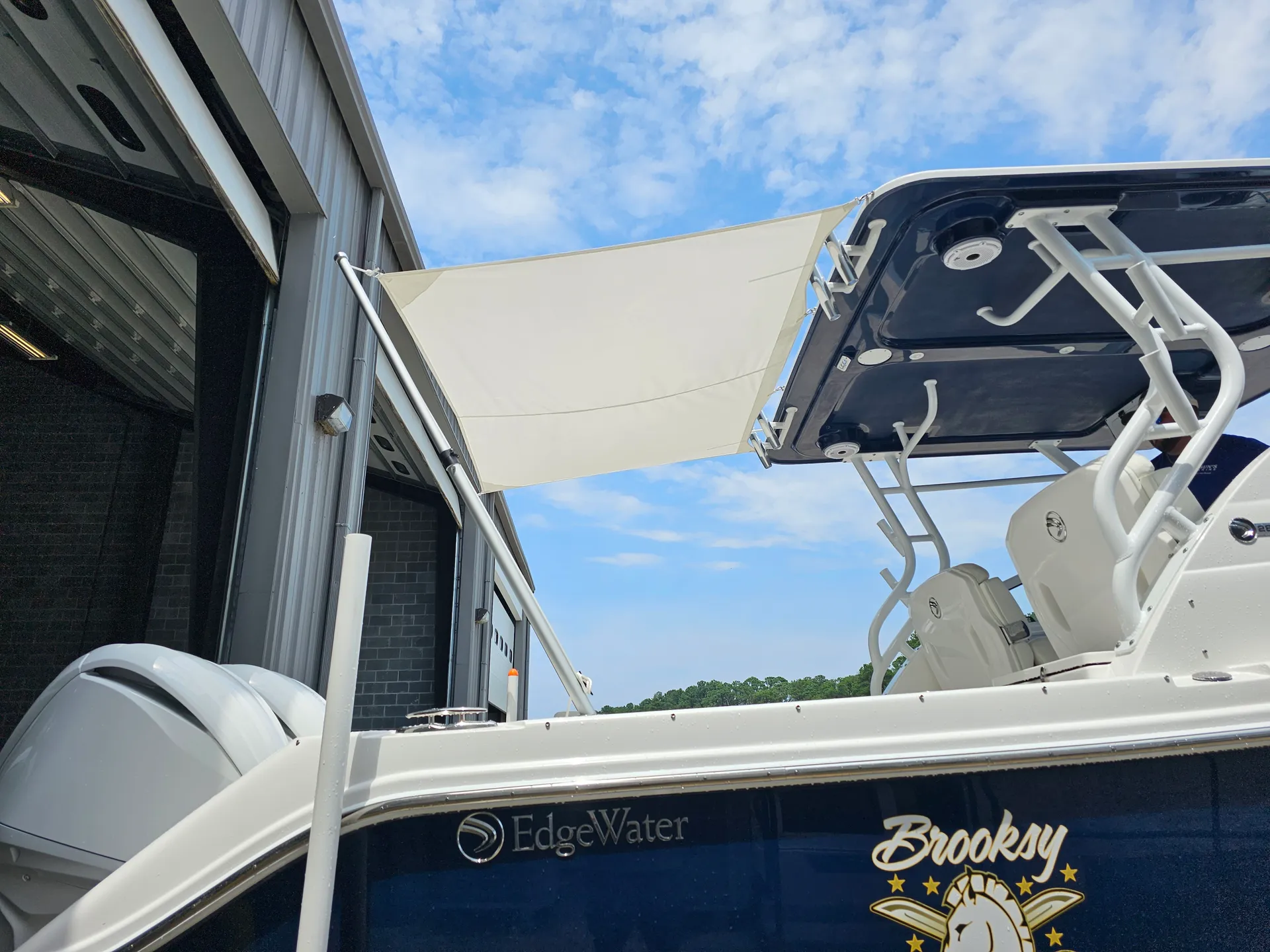 Brooksy – 28' Luxury Dual Console for Fishing, Cruises & Sandbar Adven