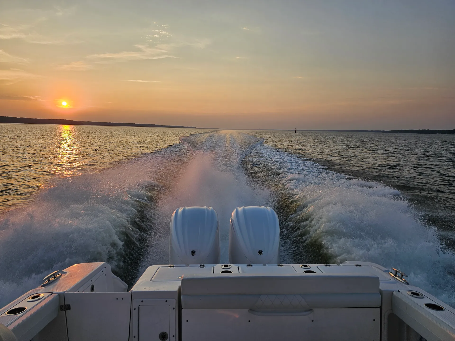 Brooksy – 28' Luxury Dual Console for Fishing, Cruises & Sandbar Adven