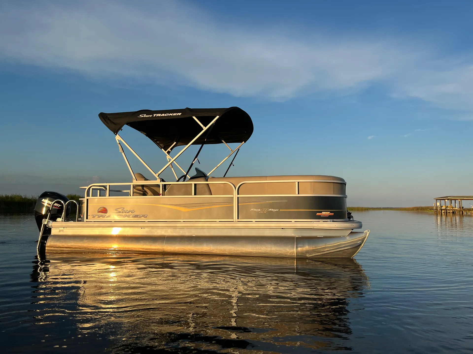 SUN TRACKER PARTY BARGE 18 DLX in Kissimmee, FL — photo 3