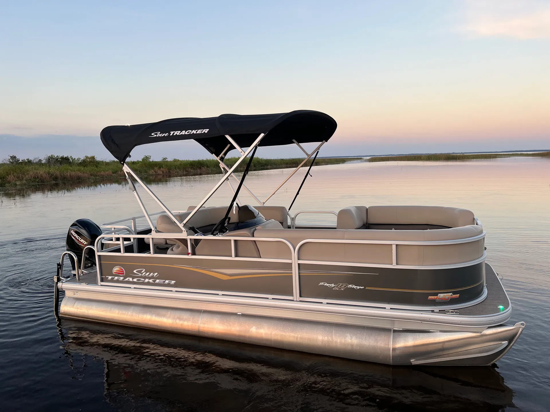 SUN TRACKER PARTY BARGE 18 DLX in Kissimmee, FL — photo 4