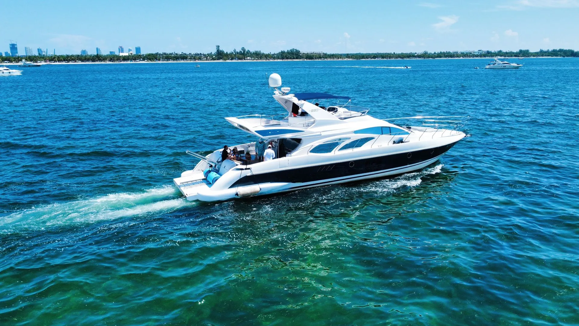 💥2 FREE JET SKIS 💥- Luxury 70FT Azimut  in Miami Best Price Warranty