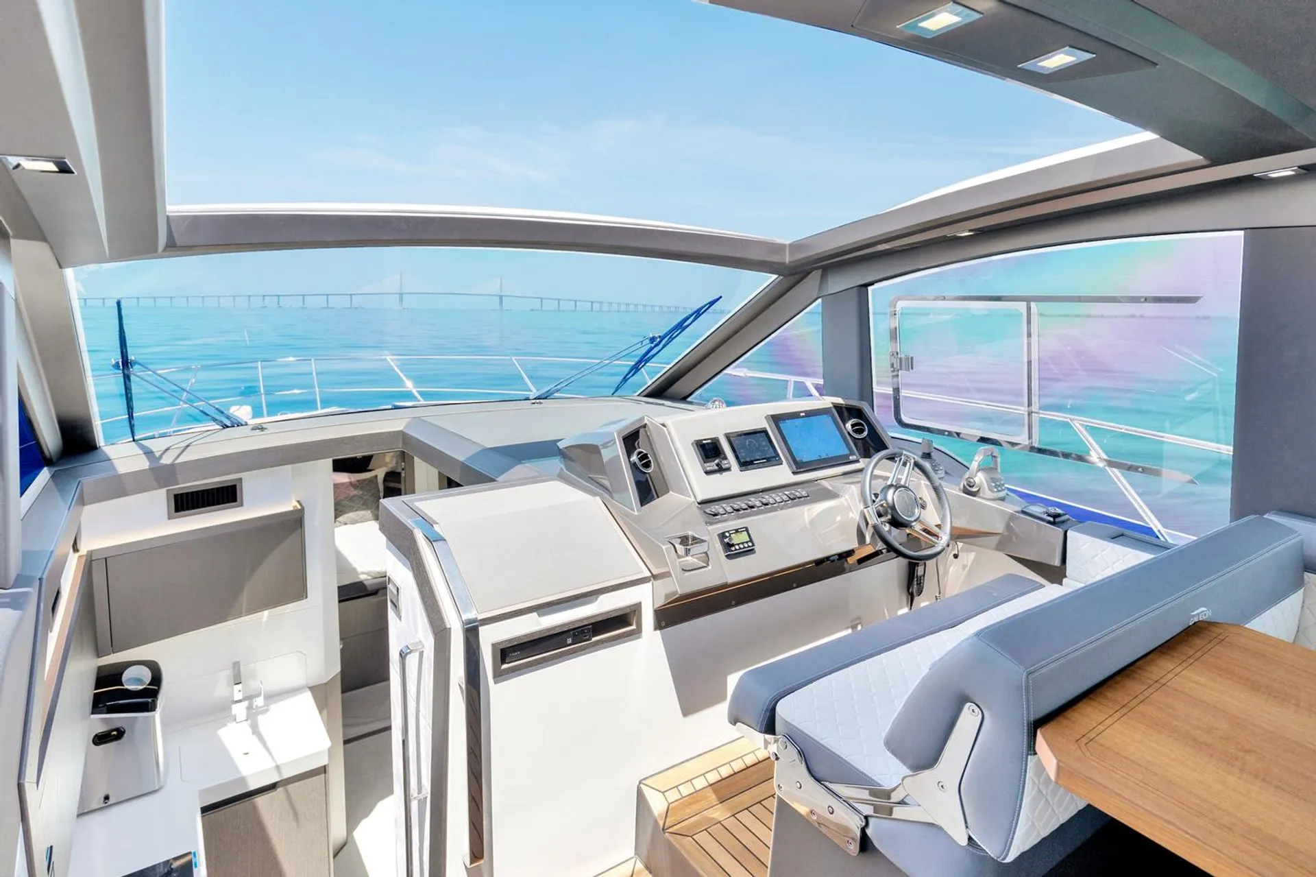 Galeon 425 HTS in Miami, FL — photo 3
