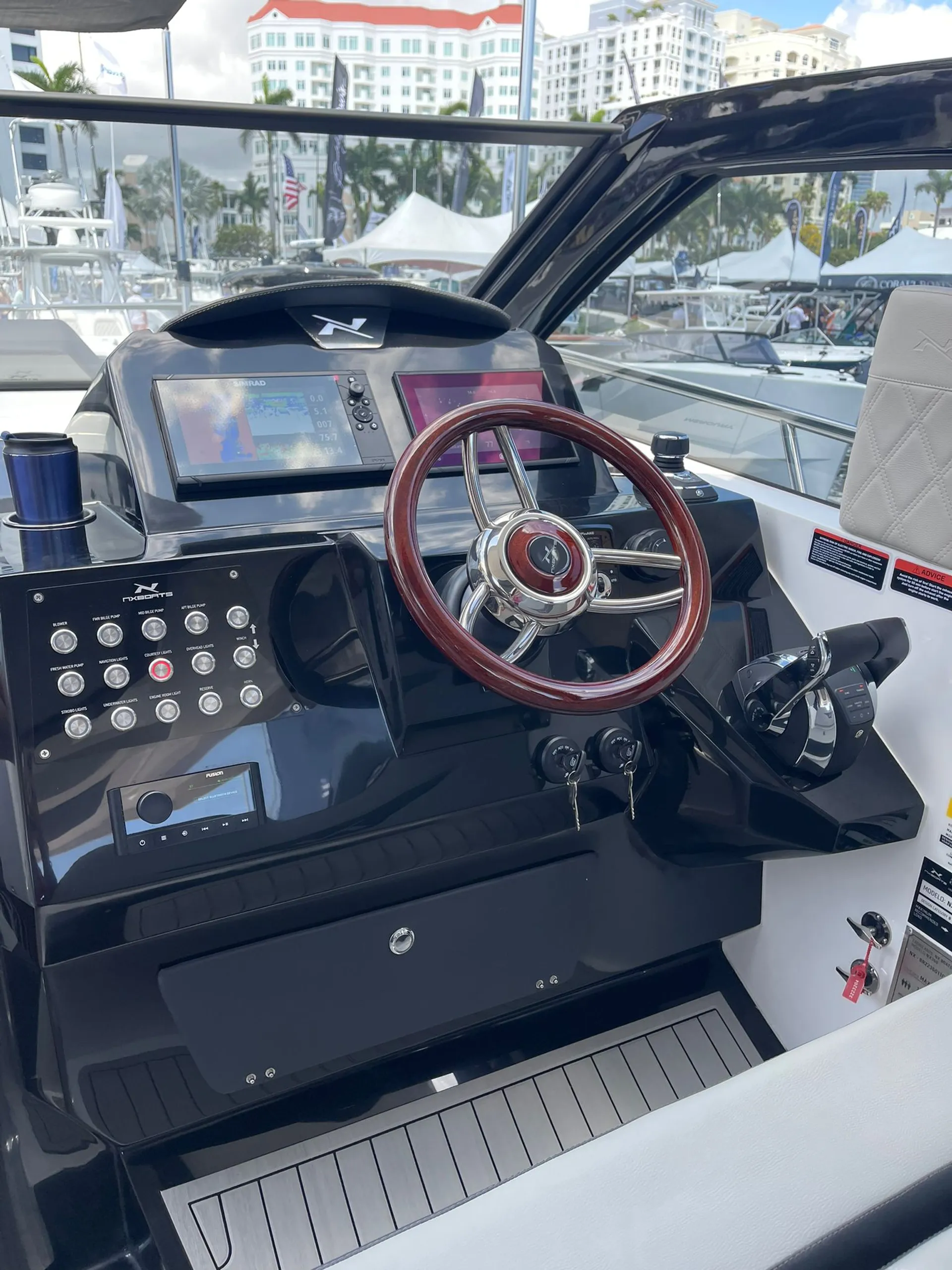 NX 360 Cruising Yacht