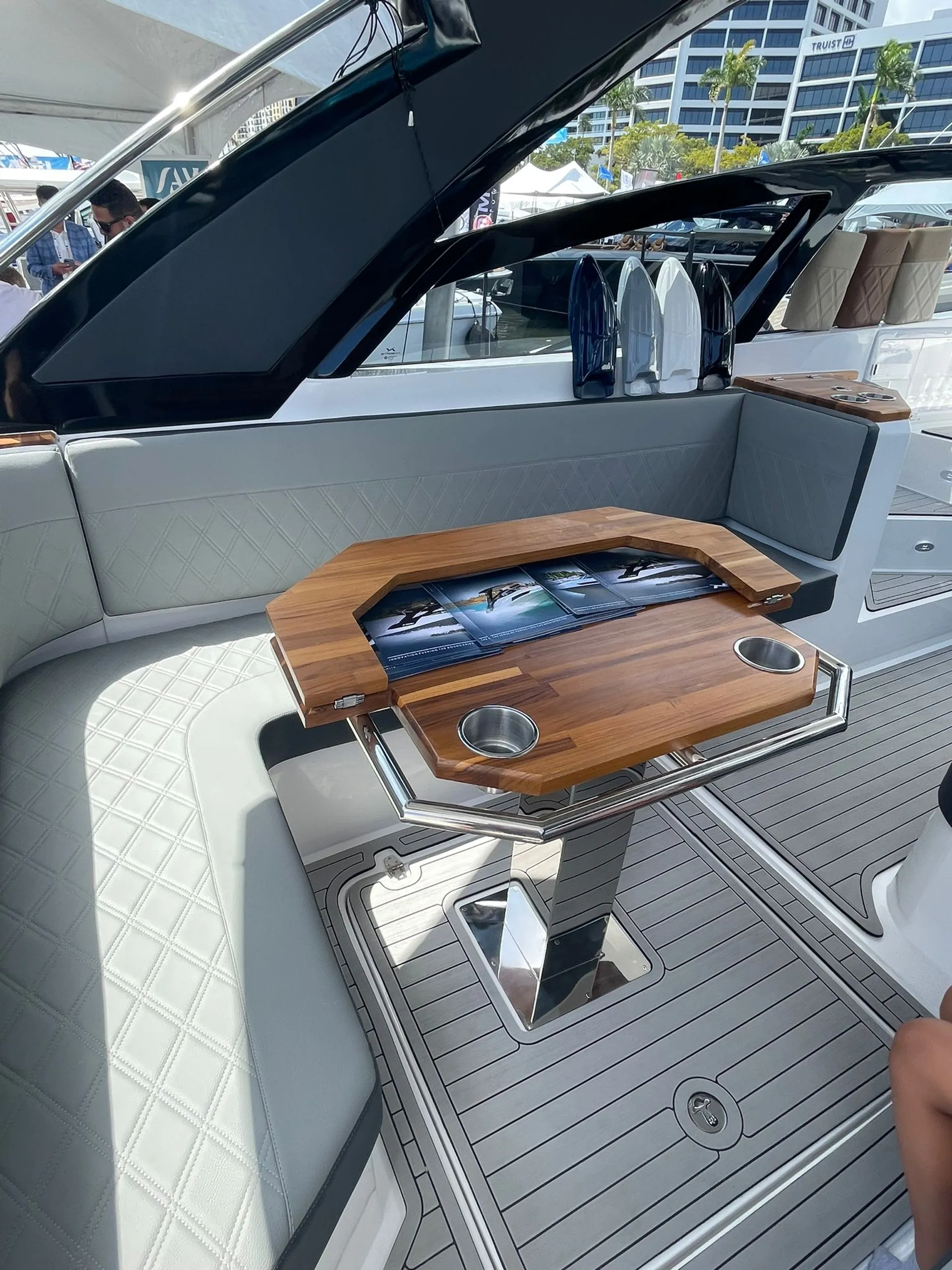 NX 360 Cruising Yacht