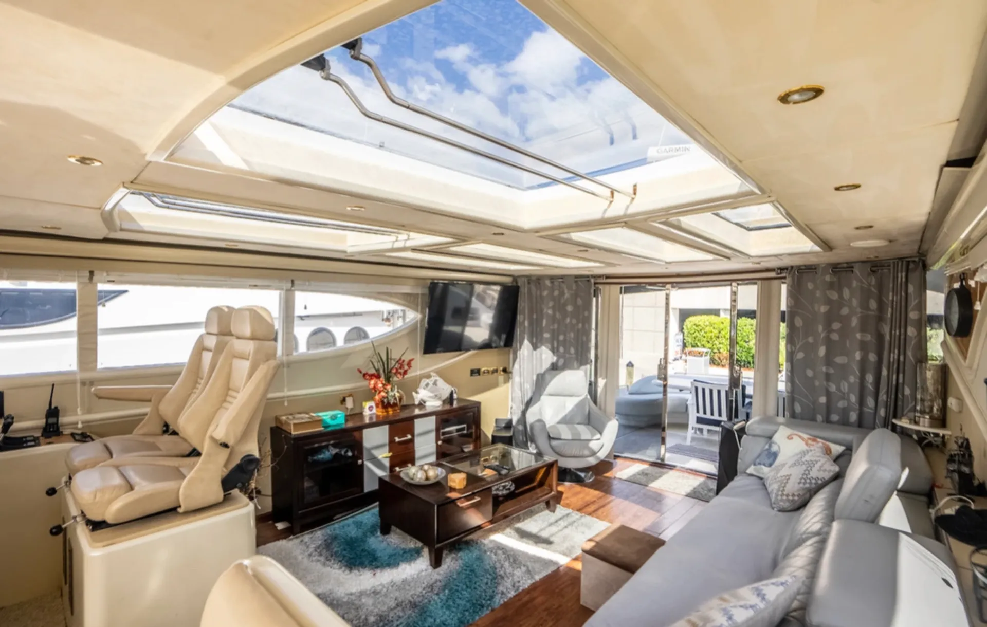 Custom ONE OF A KIND Motor Yacht Clean Fast and Fun’