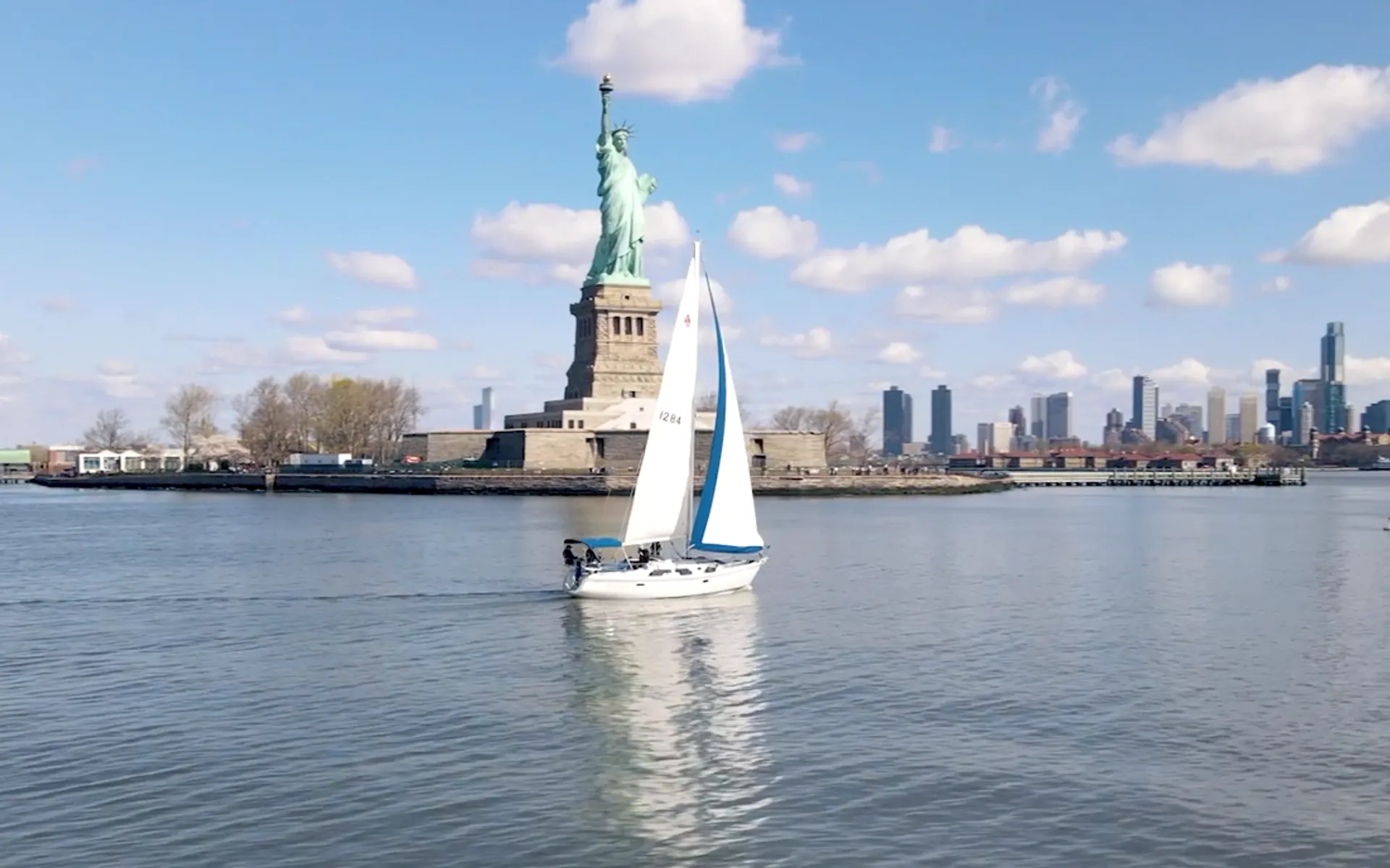 Sailing NYC with Brooklyn Sail 