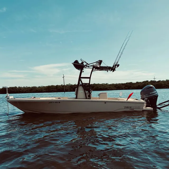 Rent a PATHFINDER BOATS center console in Bradenton, FL near me