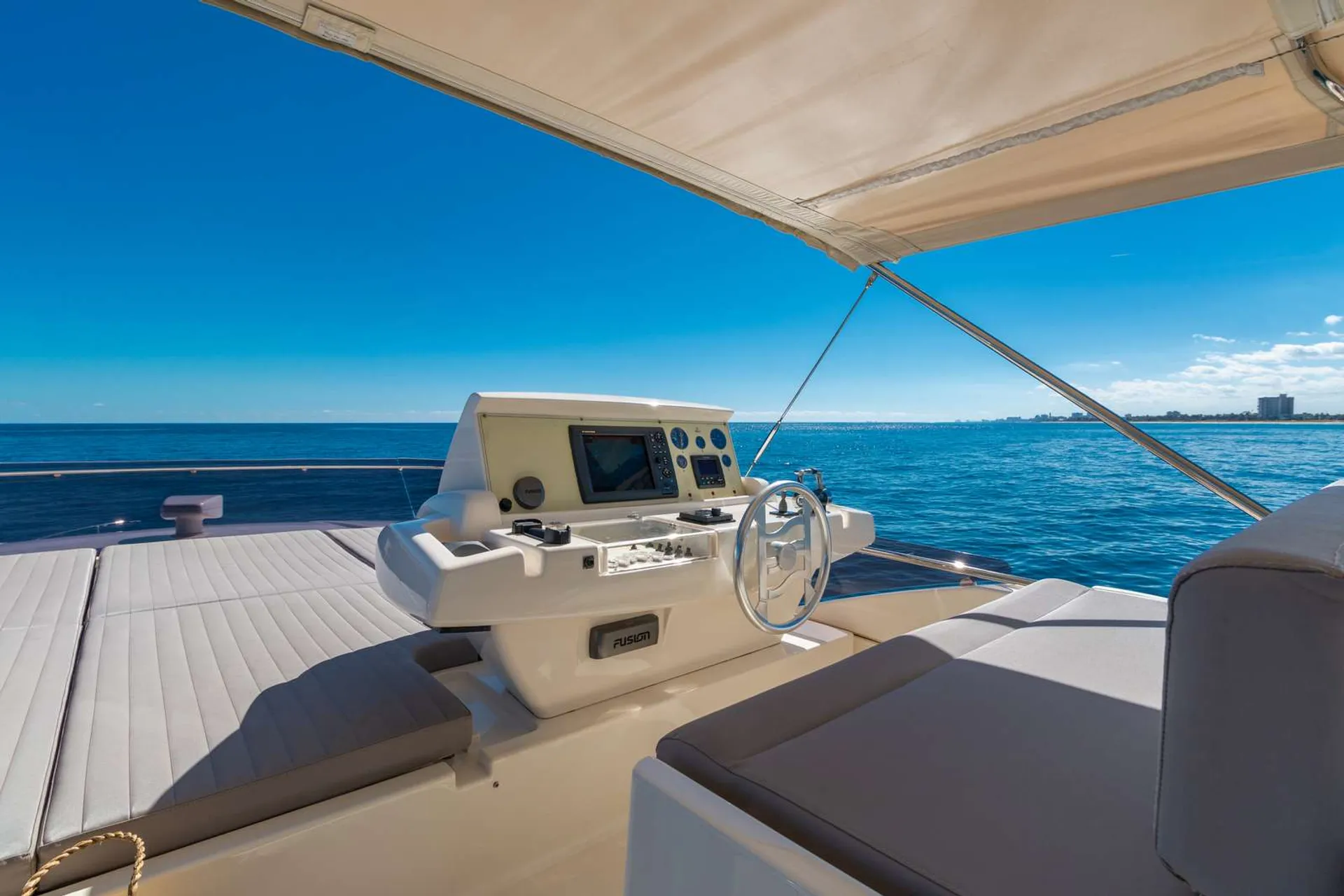 69ft Ferretti, Most Luxurious Yacht in Hawaii -Unparalleled Experience