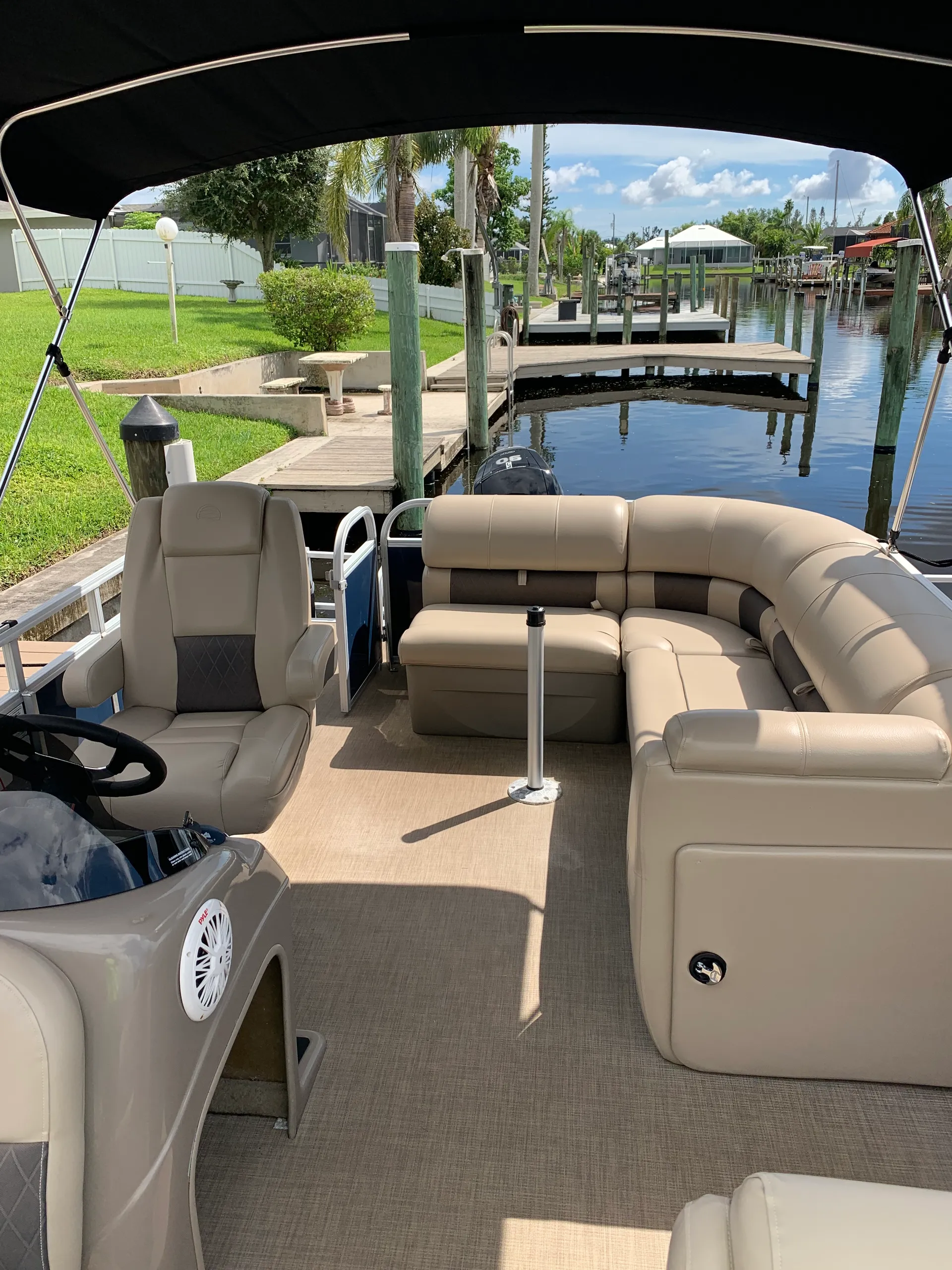 SUN TRACKER PARTY BARGE 20 DLX in Cape Coral, FL — photo 3
