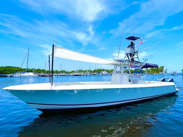 Rent a Contender Boats center console in Key Biscayne, FL near me
