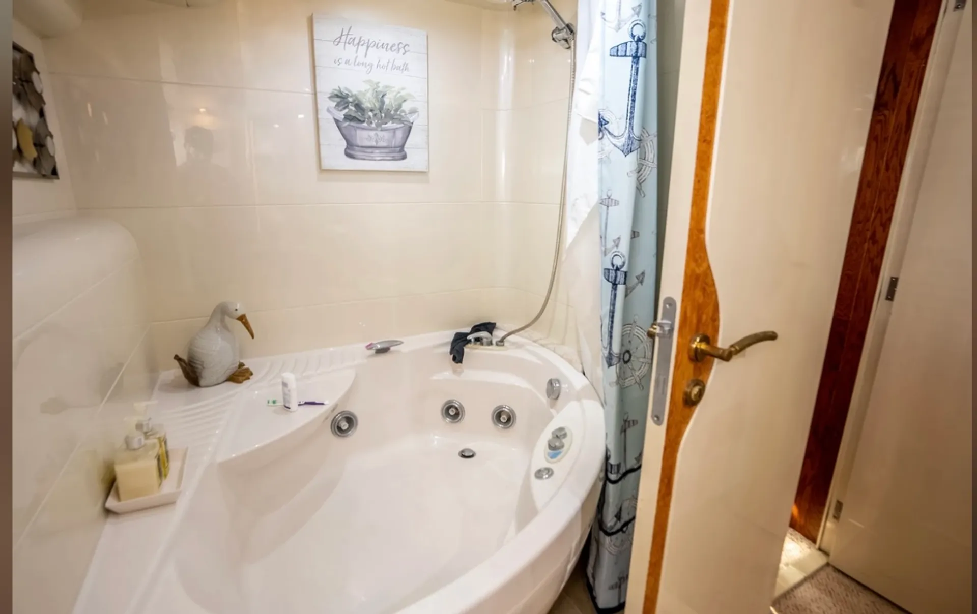 Custom ONE OF A KIND Motor Yacht Clean Fast and Fun’