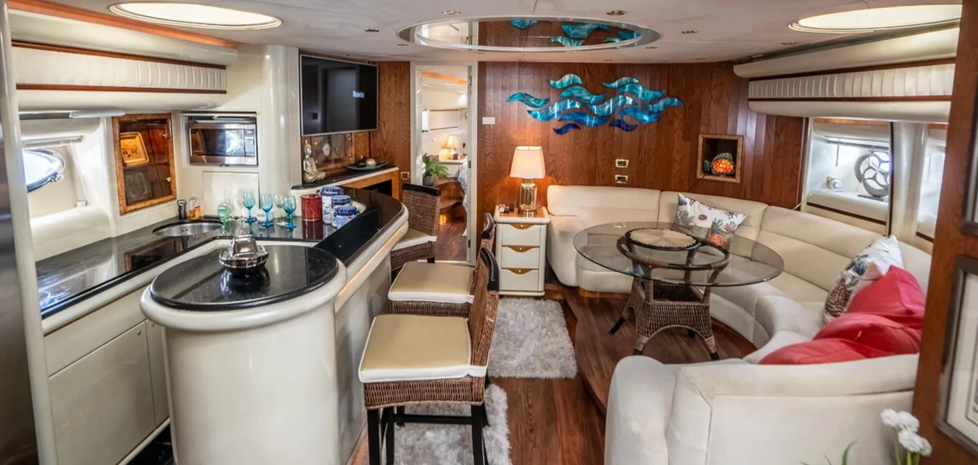 Custom ONE OF A KIND Motor Yacht Clean Fast and Fun’