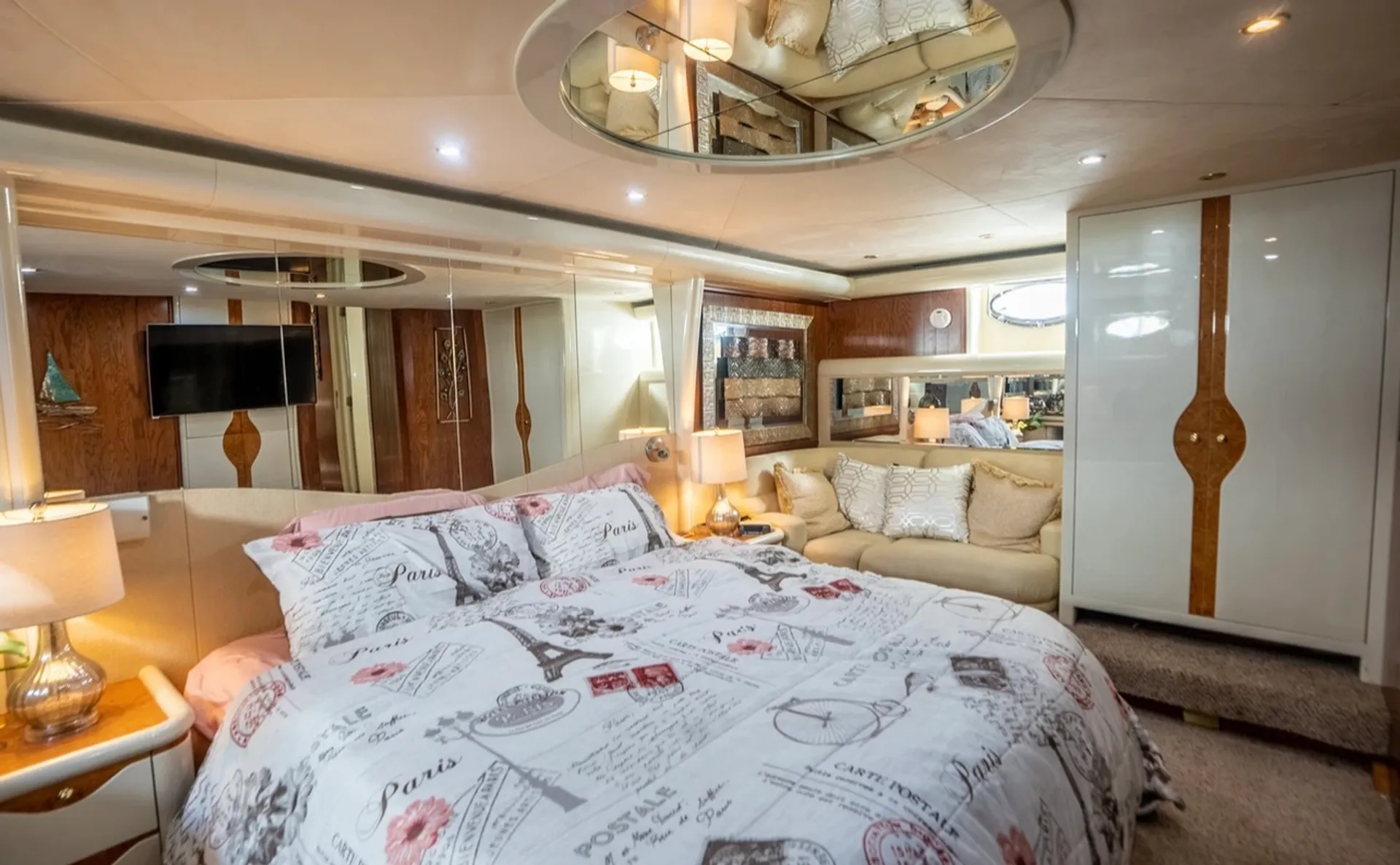 Custom ONE OF A KIND Motor Yacht Clean Fast and Fun’