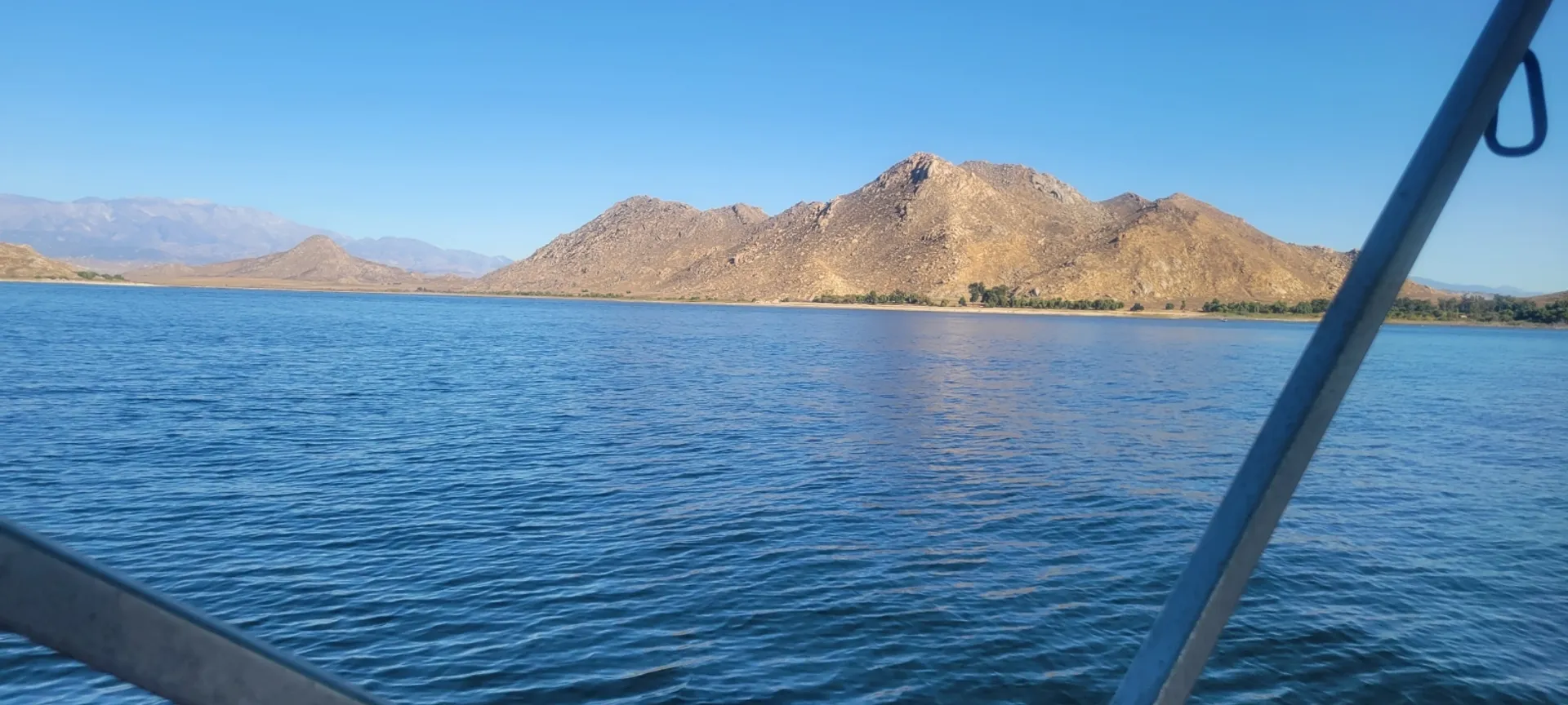 Sun Tracker by Tracker Marine Fishin' Barge 21 w/90 HP in Perris, CA — photo 5