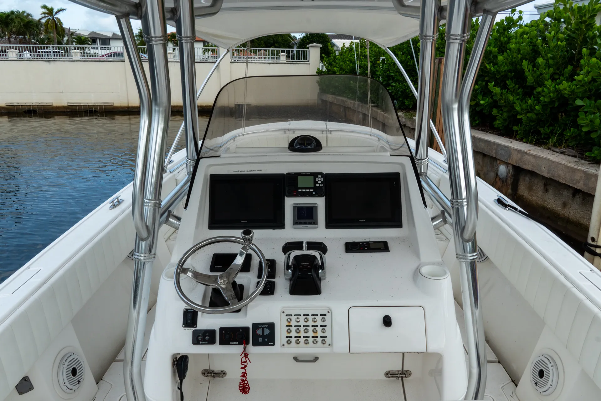 INTREPID POWERBOATS 323 CENTER CONSOLE in Boca Raton, FL — photo 10