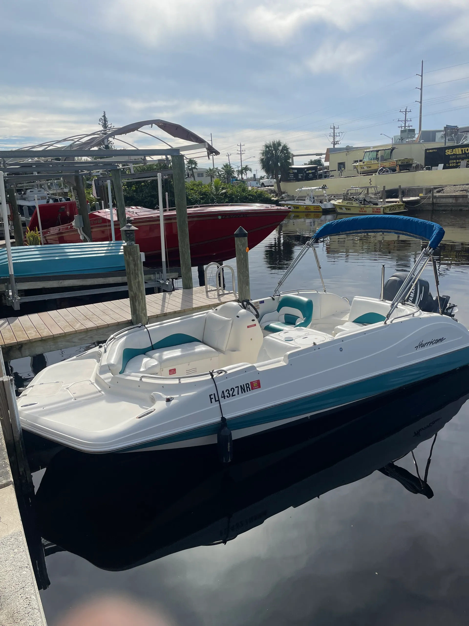 🐬10 passenger hurricane fun deck boat 🐬